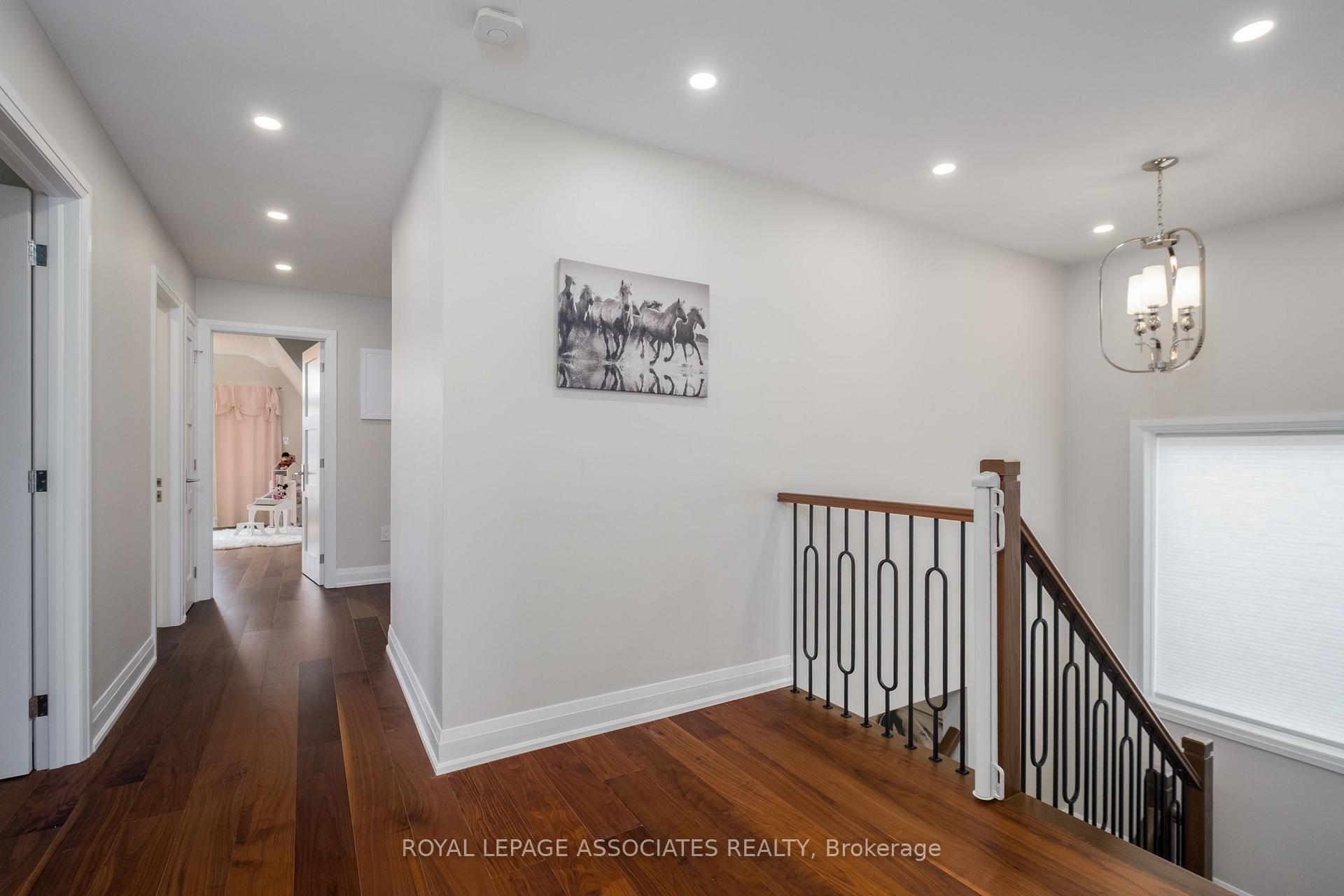Photo 5 of 5 Rockland Crescent, Whitby, Brooklin — HOMEH