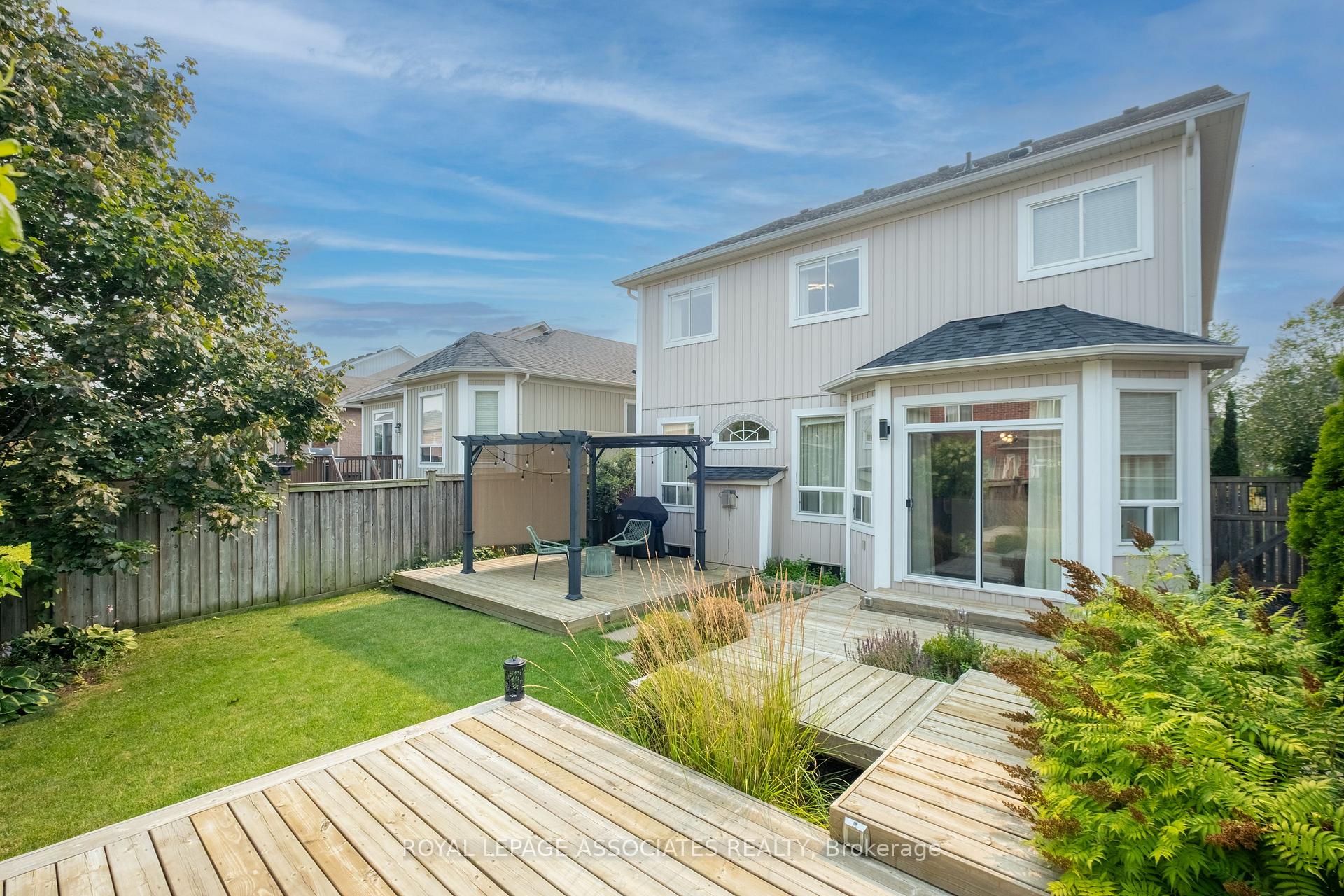Photo 50 of 5 Rockland Crescent, Whitby, Brooklin — HOMEH