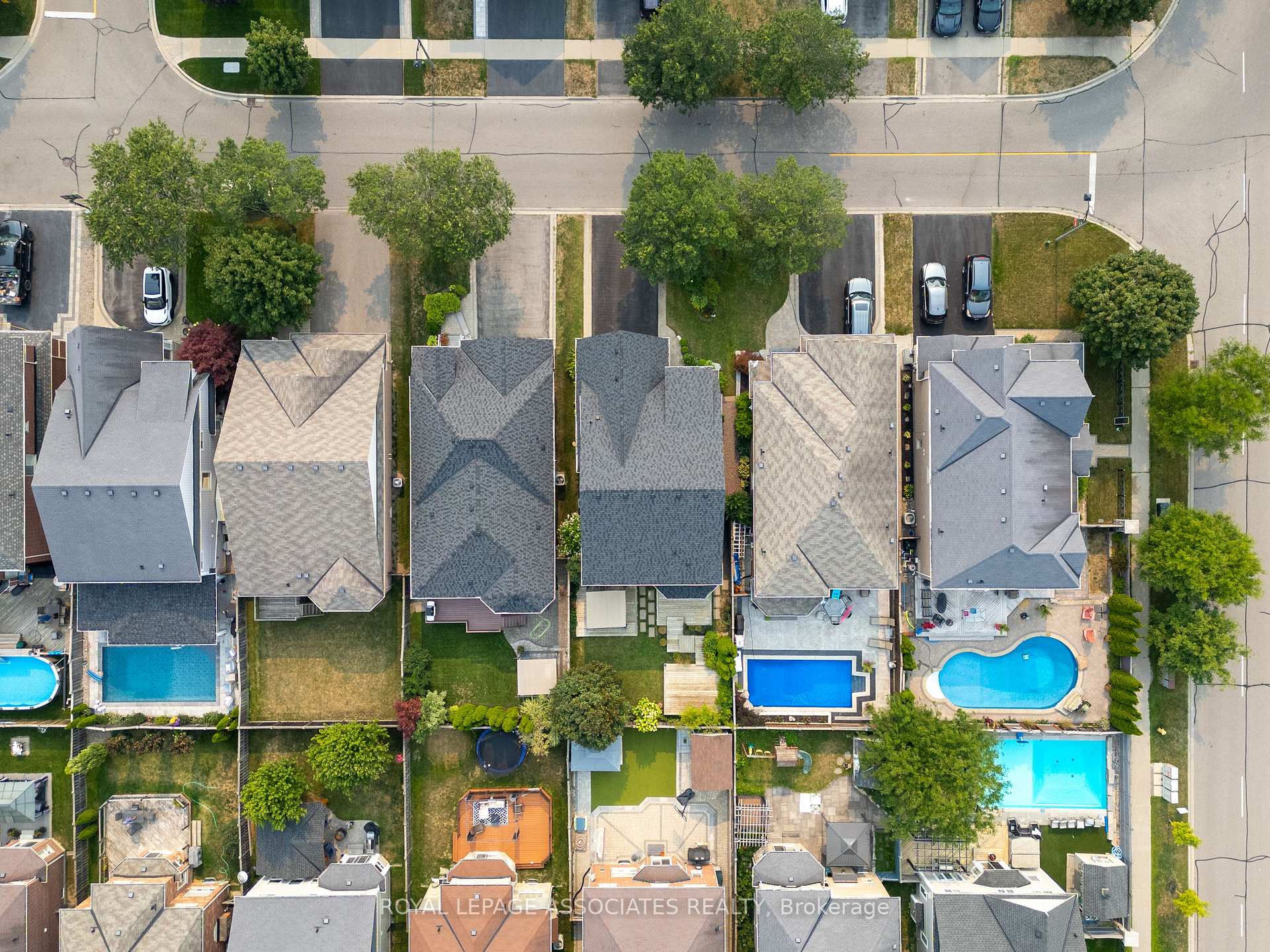 Photo 44 of 5 Rockland Crescent, Whitby, Brooklin — HOMEH