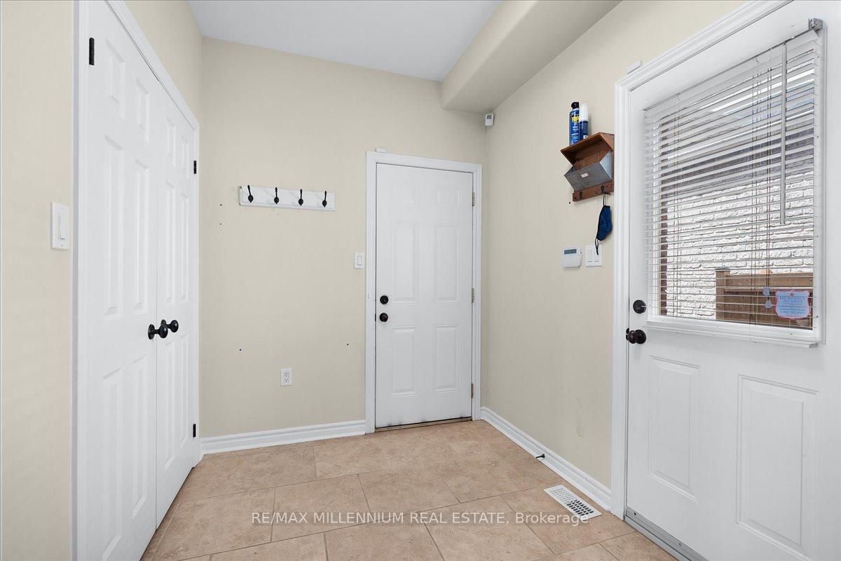 Photo 22 of 3 Prince Williams Way, Barrie, Innis-Shore — HOMEH