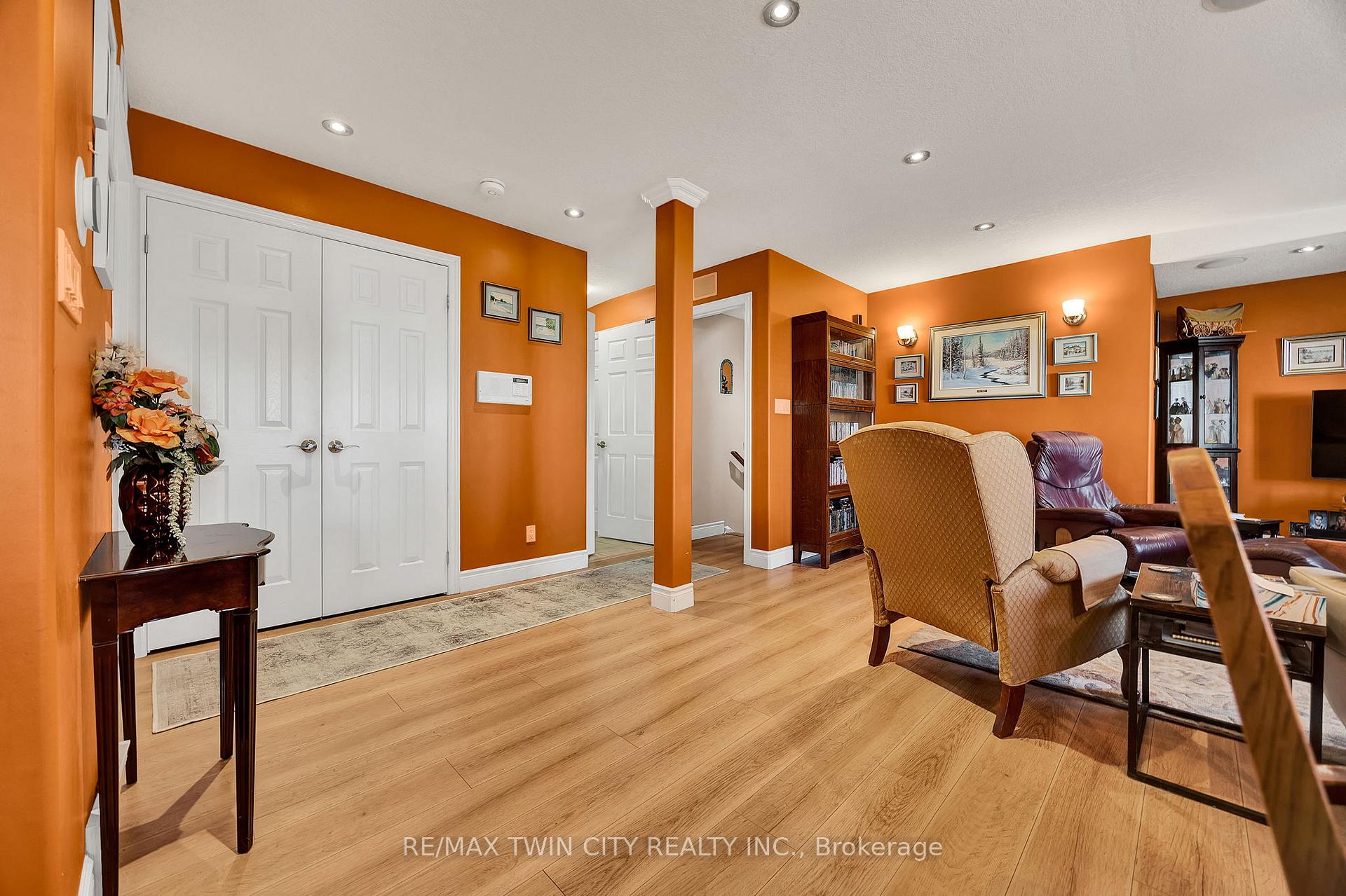 Photo 28 of 219 Sixth Avenue, Kitchener — HOMEH