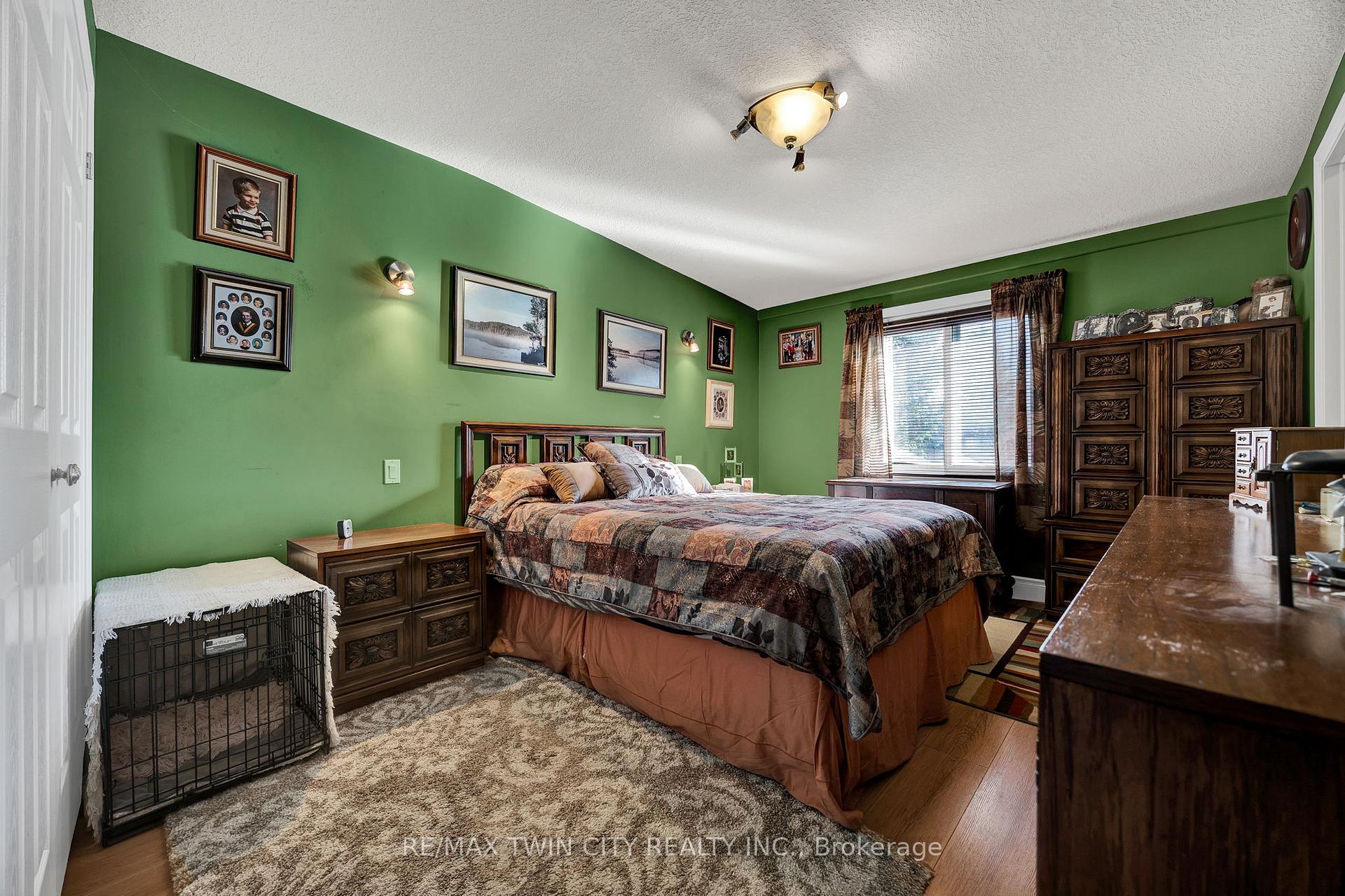 Photo 29 of 219 Sixth Avenue, Kitchener — HOMEH
