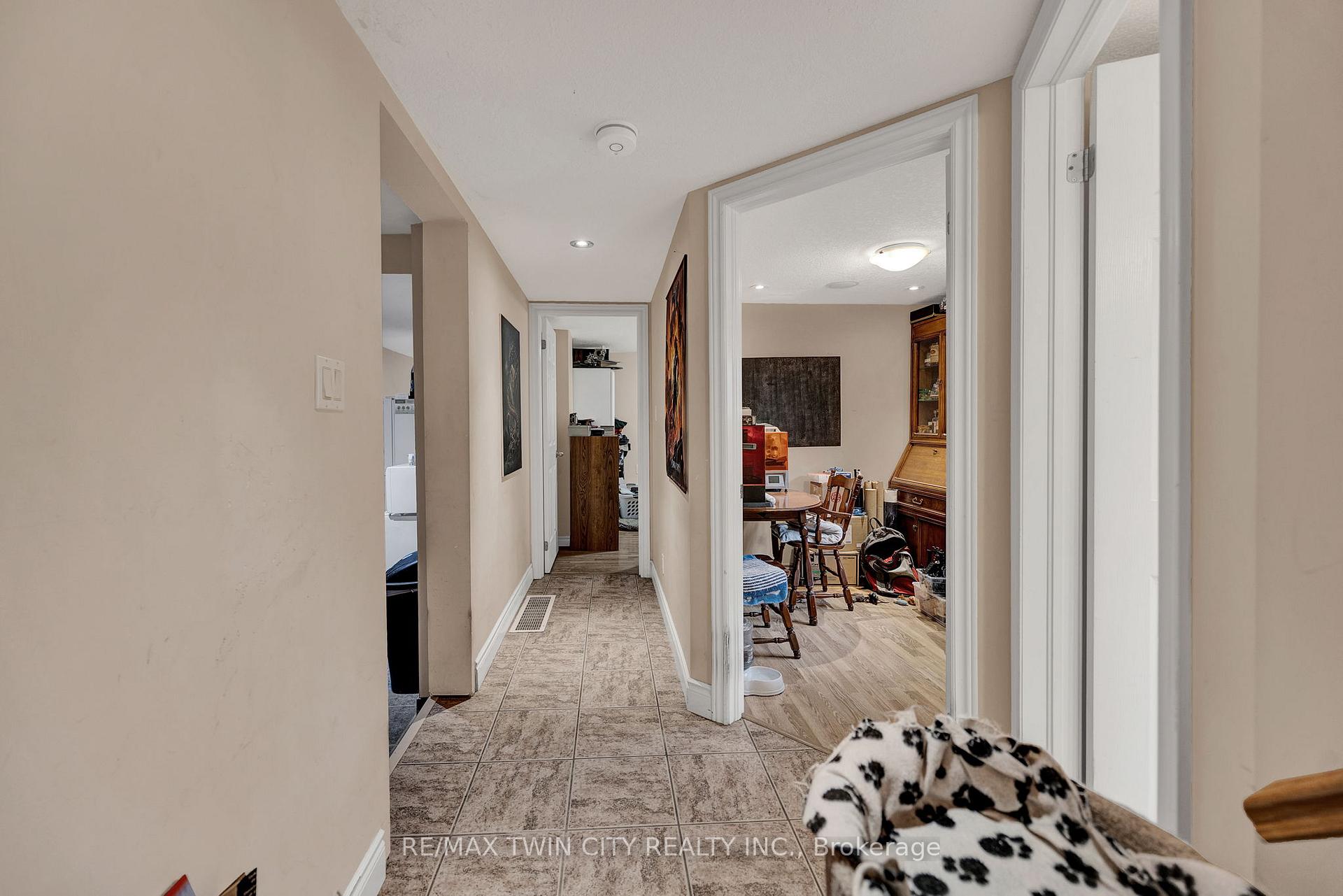 Photo 27 of 219 Sixth Avenue, Kitchener — HOMEH