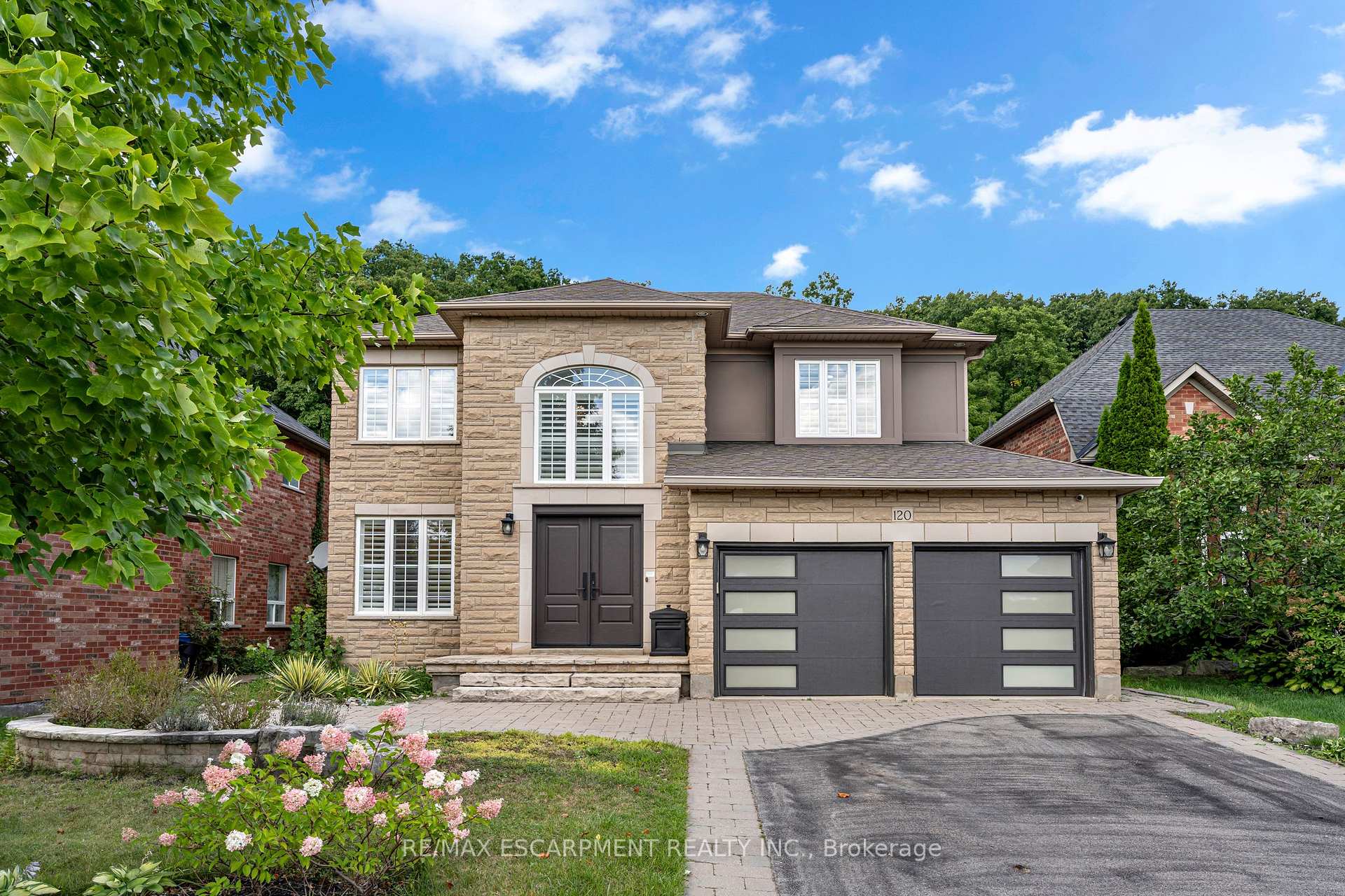 Front of 120 Davidson Boulevard
