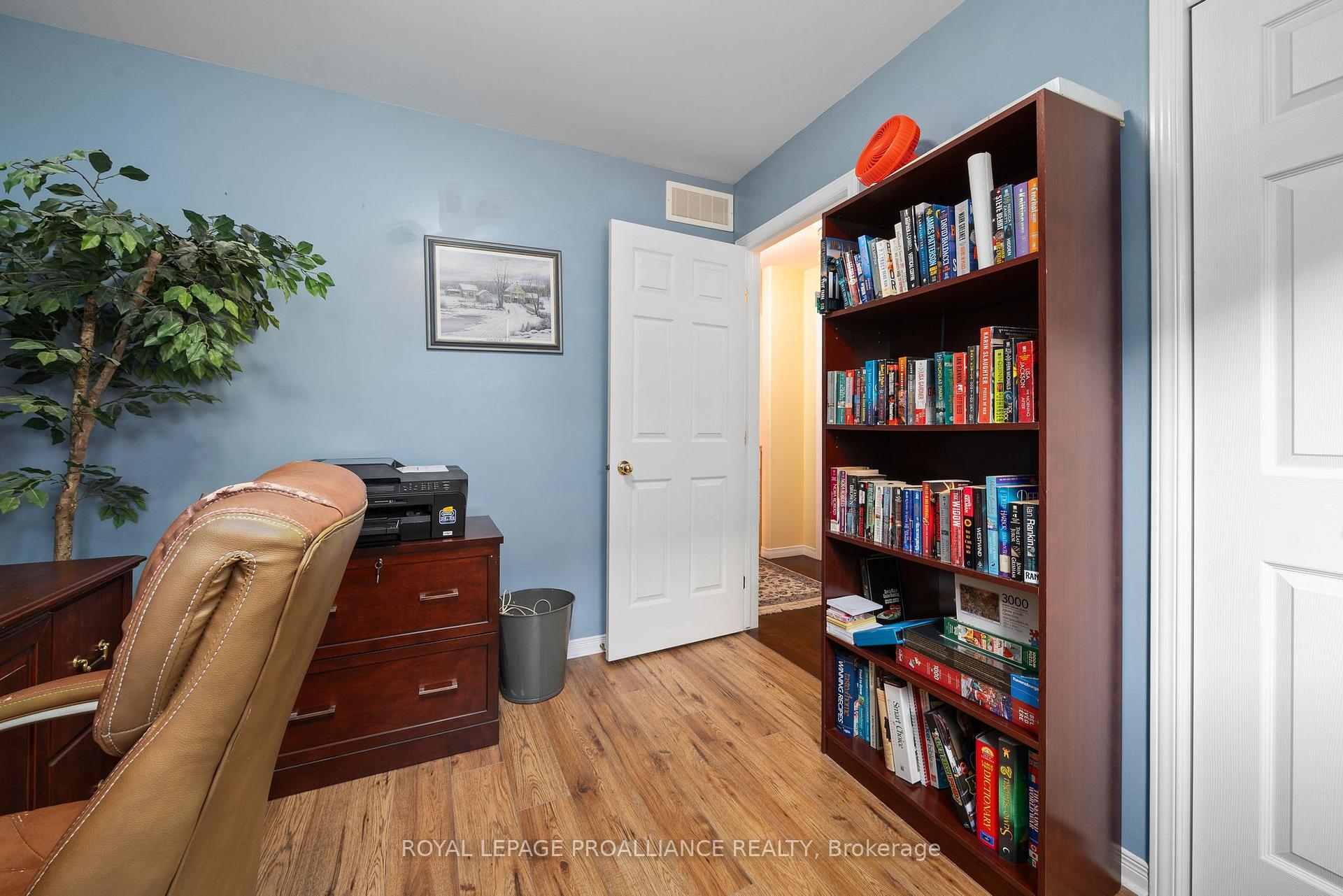 Photo 5 of 24 Hickory Grove, Belleville, Belleville Ward — HOMEH