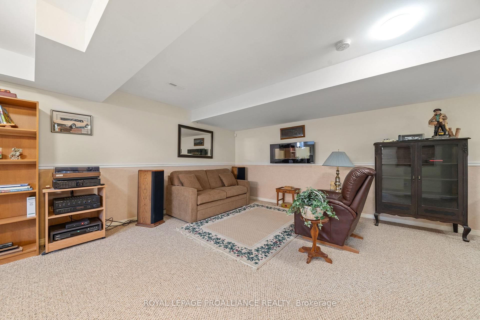 Photo 13 of 24 Hickory Grove, Belleville, Belleville Ward — HOMEH