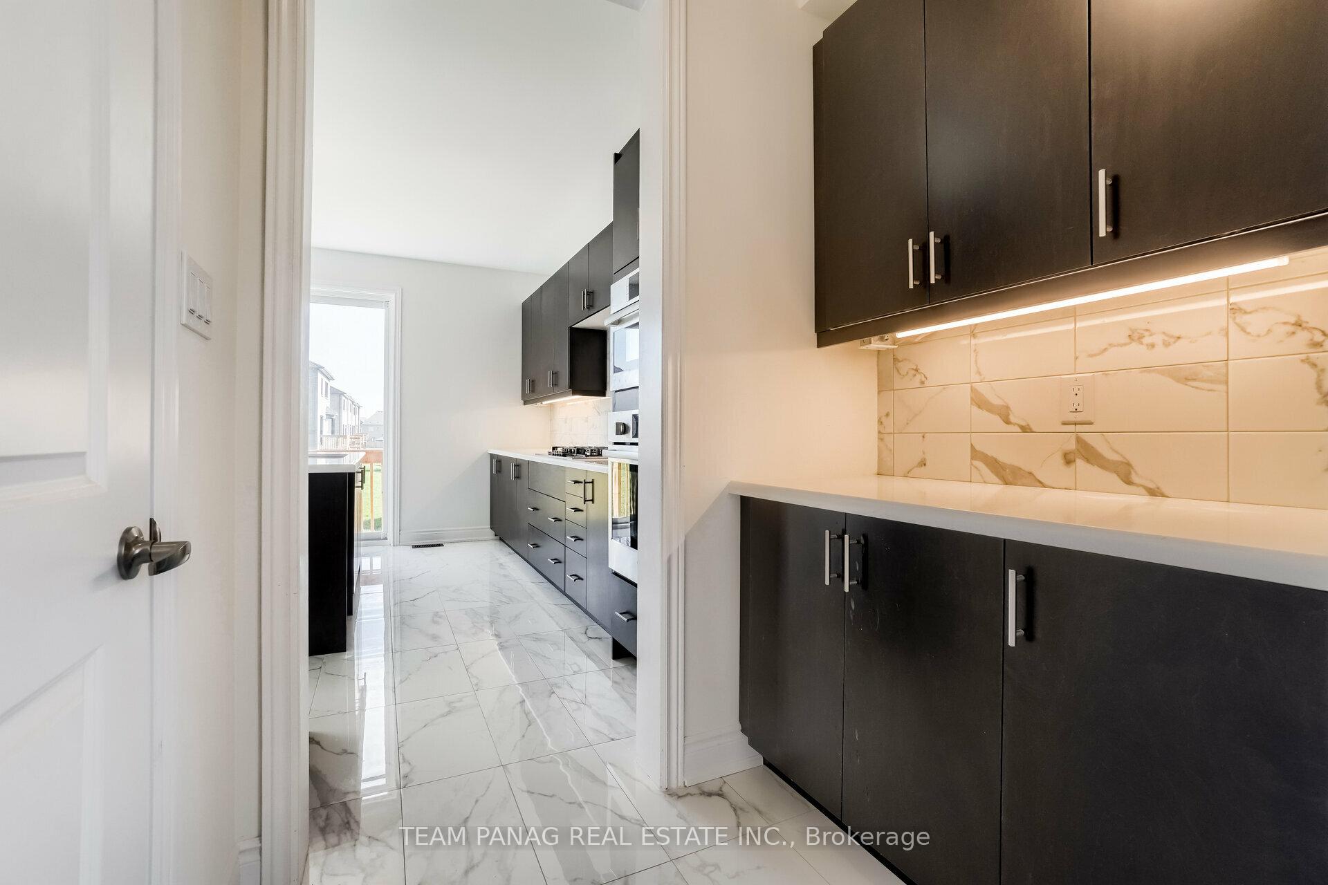 Photo 7 of 27 Valleyway Drive, Brampton, Credit Valley — HOMEH