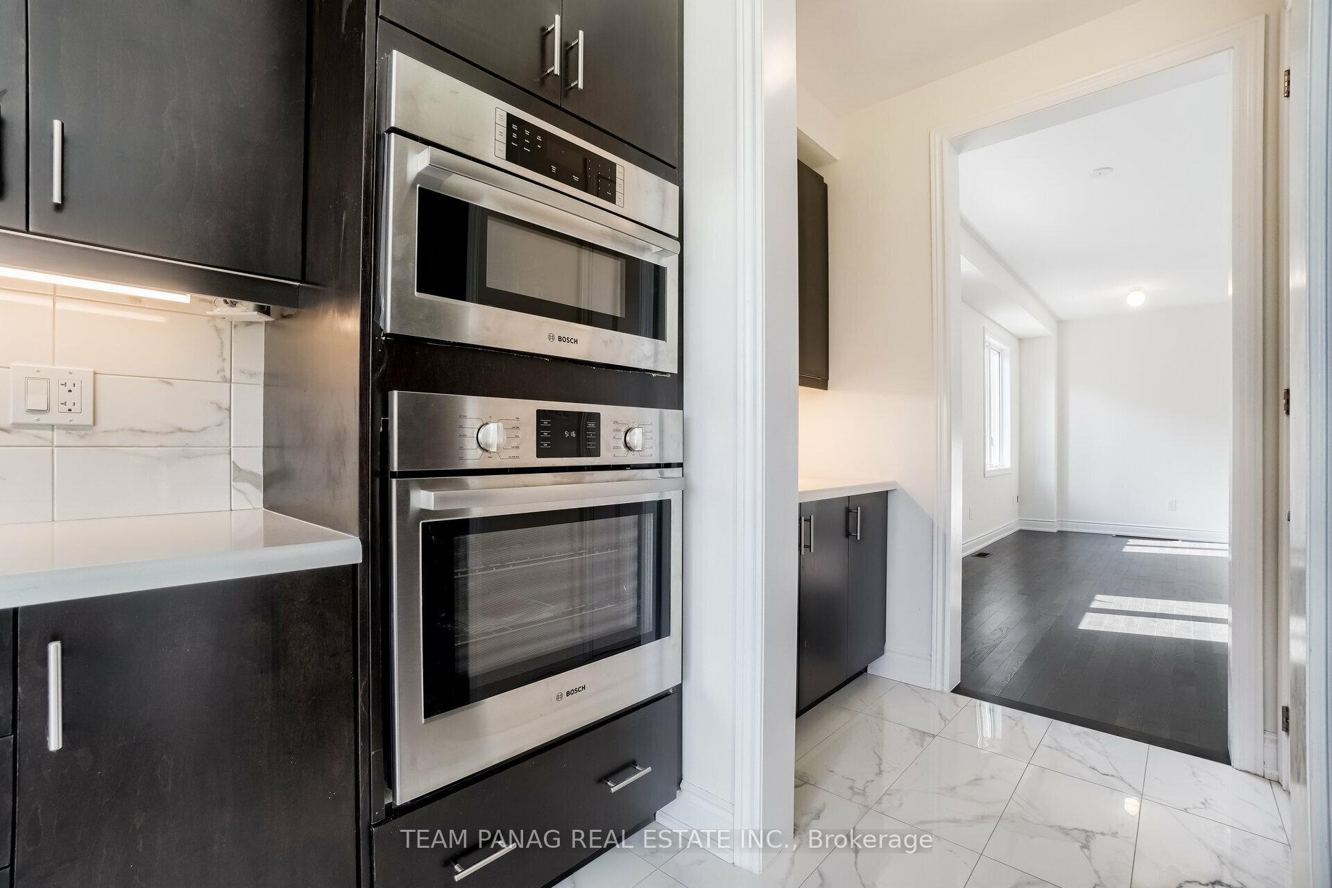 Photo 3 of 27 Valleyway Drive, Brampton, Credit Valley — HOMEH