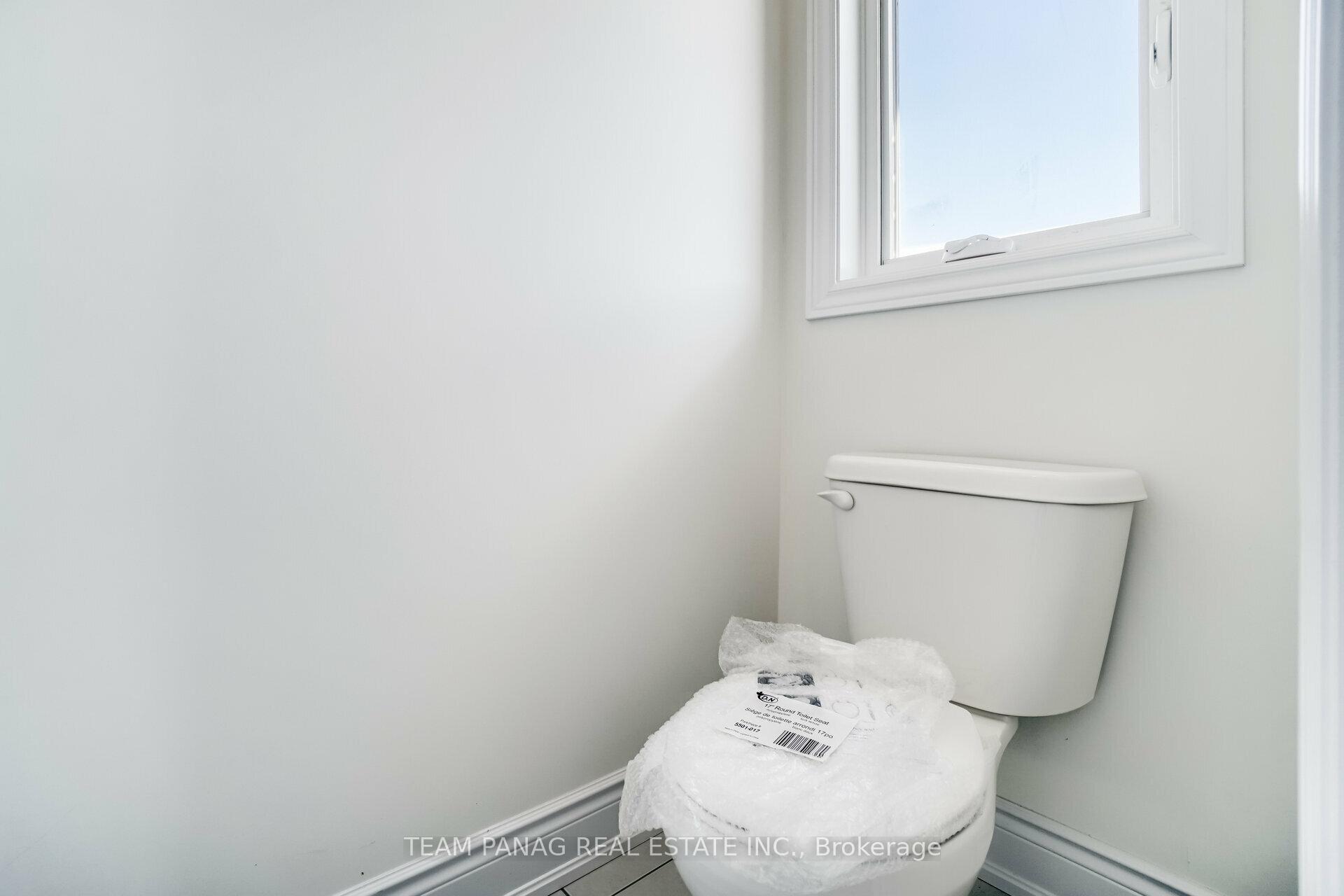 Photo 17 of 27 Valleyway Drive, Brampton, Credit Valley — HOMEH