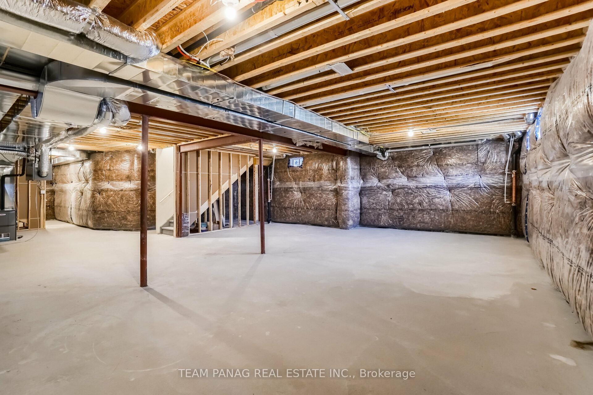 Photo 35 of 27 Valleyway Drive, Brampton, Credit Valley — HOMEH
