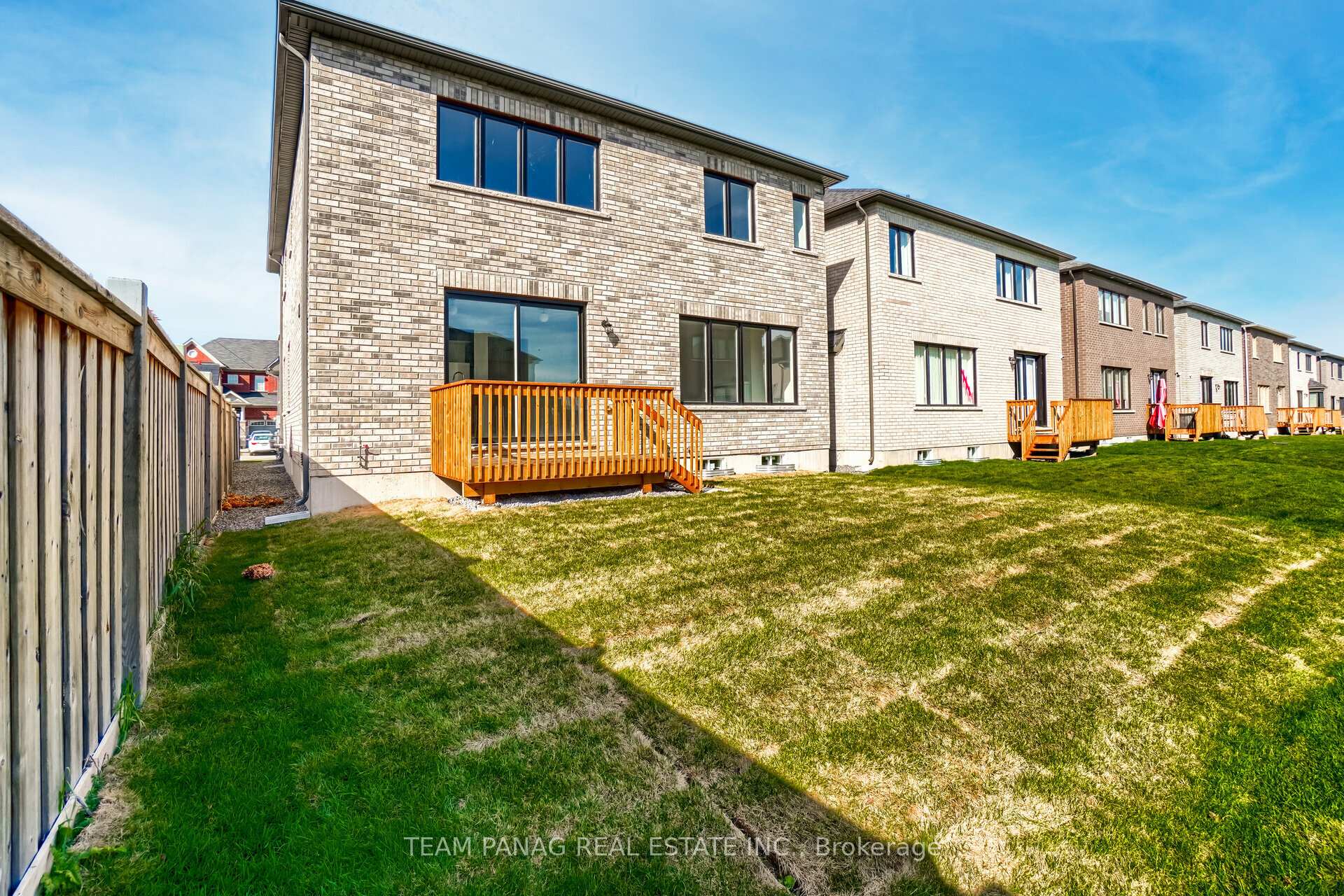 Photo 26 of 27 Valleyway Drive, Brampton, Credit Valley — HOMEH