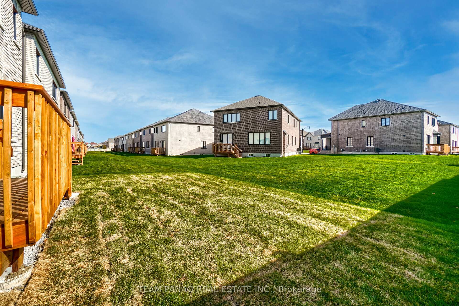 Photo 33 of 27 Valleyway Drive, Brampton, Credit Valley — HOMEH