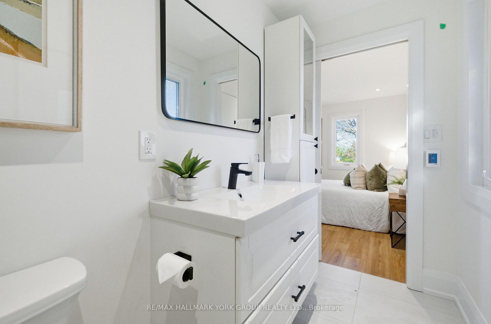 Photo 9 of 501 Bay Street, Brock, Beaverton — HOMEH