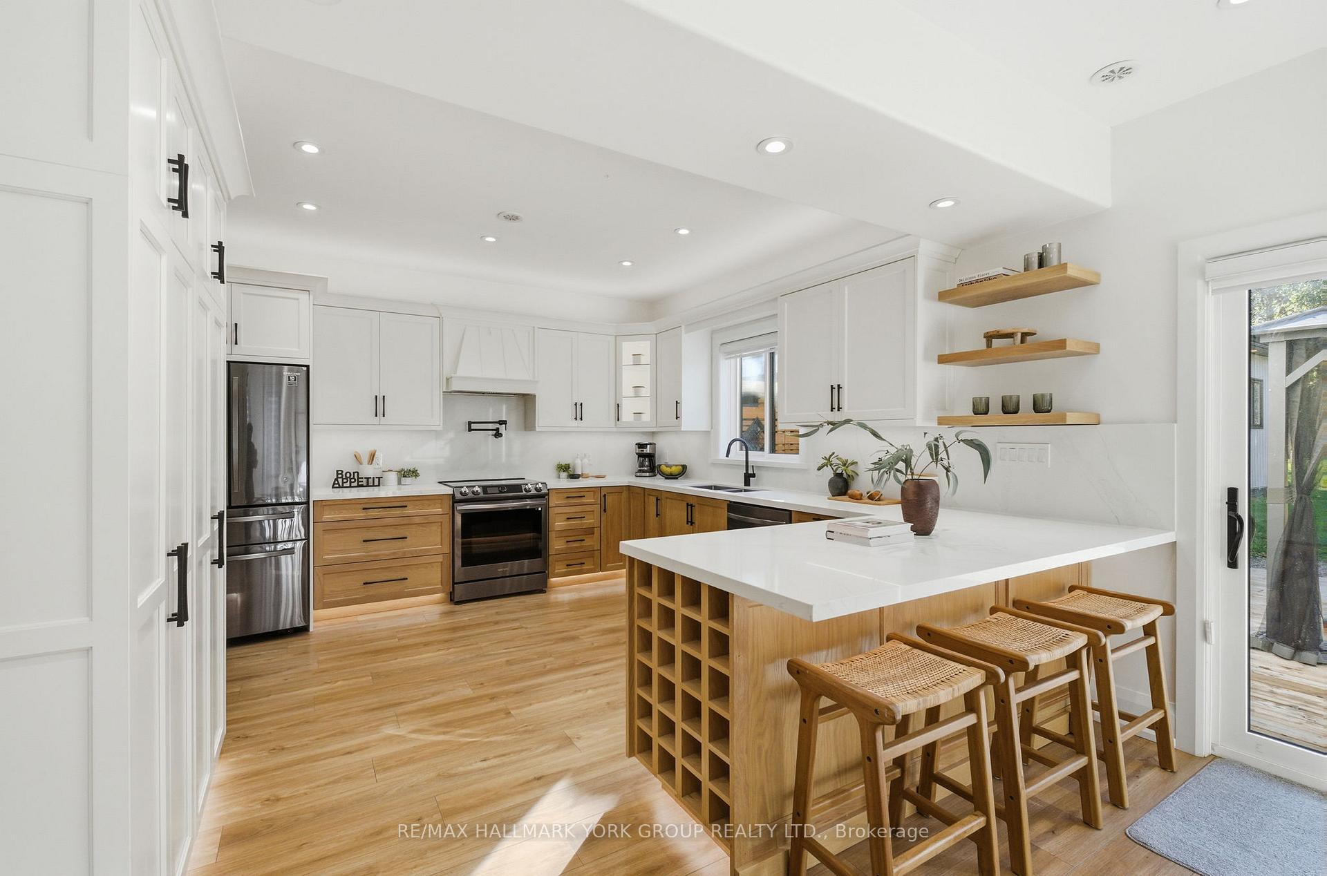 Photo 24 of 501 Bay Street, Brock, Beaverton — HOMEH
