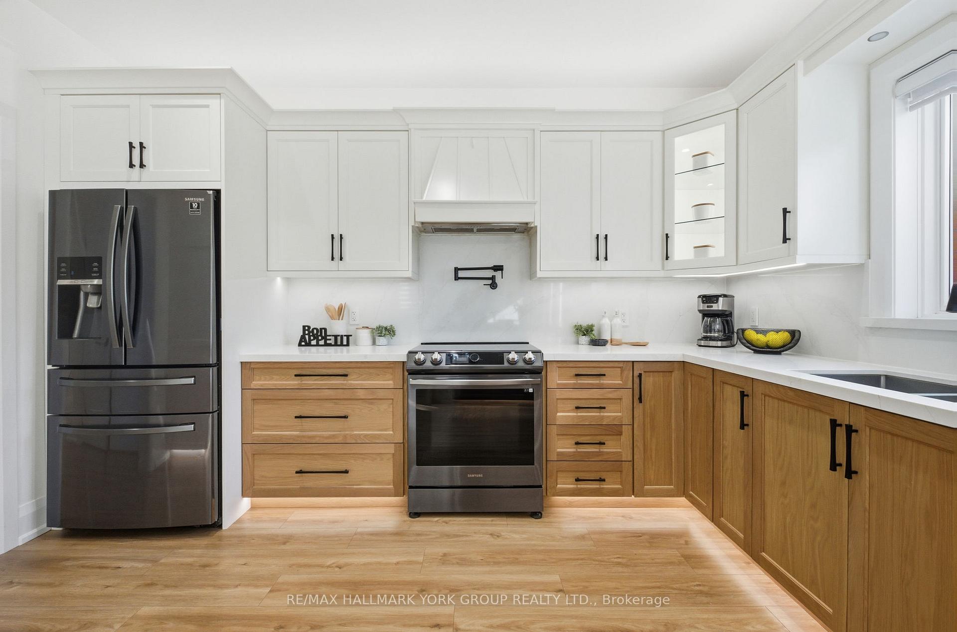 Photo 31 of 501 Bay Street, Brock, Beaverton — HOMEH