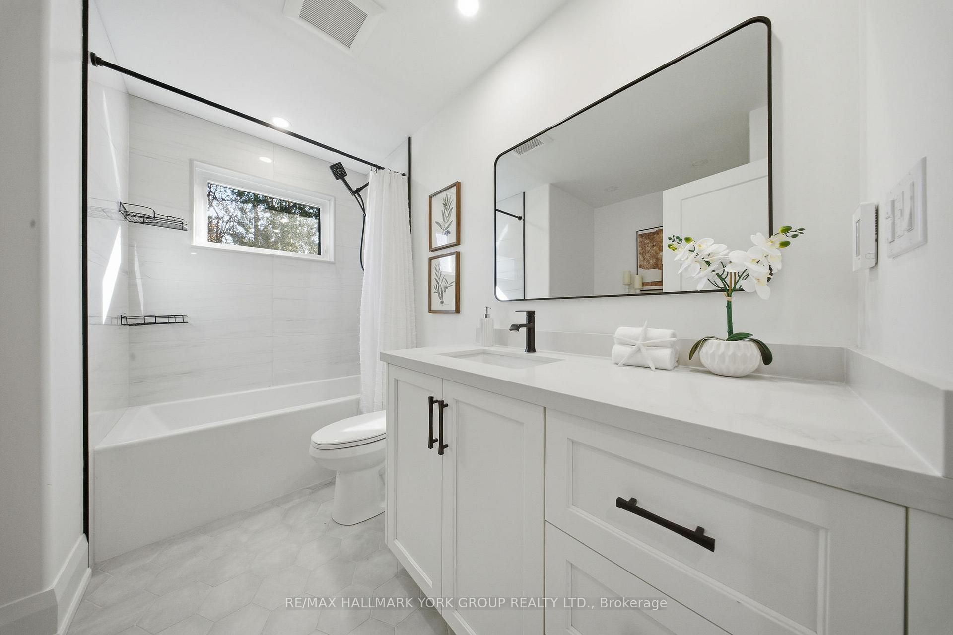 Photo 23 of 501 Bay Street, Brock, Beaverton — HOMEH
