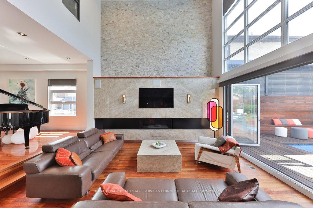 Photo 8 of 622 Kozel Court, Mississauga, Rathwood — HOMEH