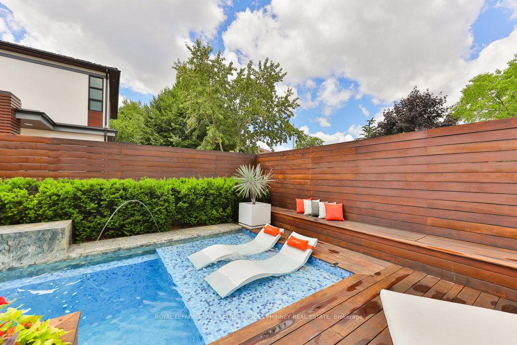 Photo 32 of 622 Kozel Court, Mississauga, Rathwood — HOMEH