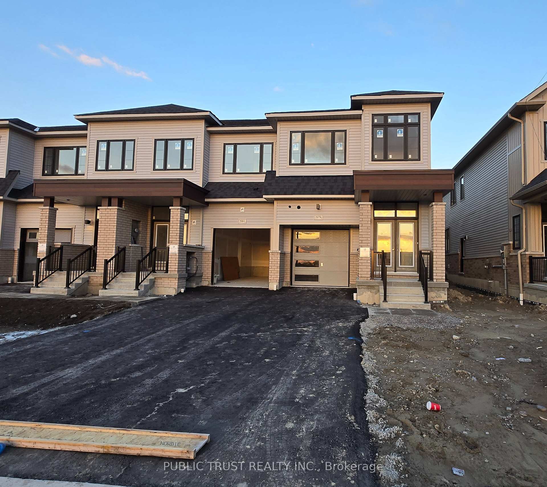 Photo 2 of 2079 Horace Duncan Cres., Oshawa, Kedron — HOMEH
