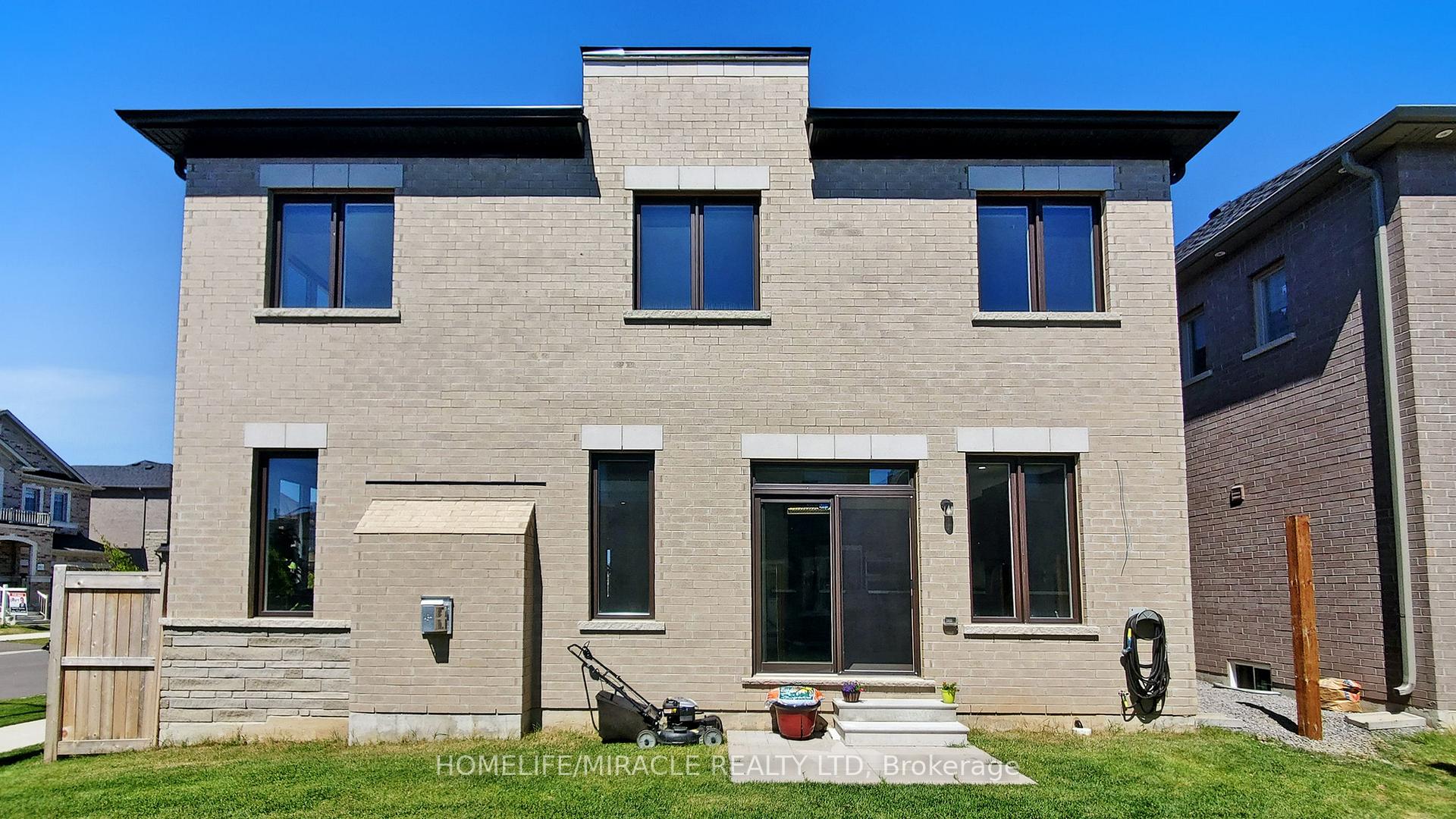 Photo 37 of 4 Zimmerman Gardens, Hamilton, Waterdown — HOMEH