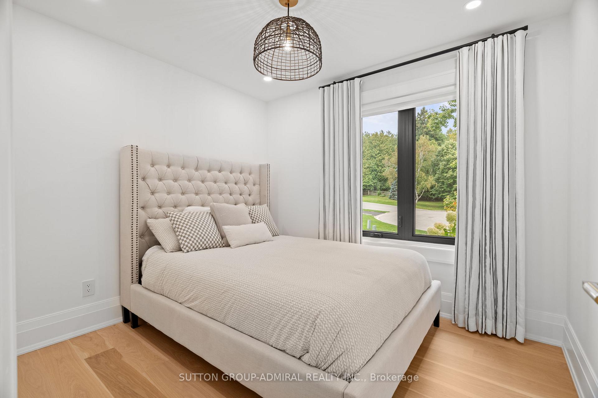 Photo 24 of 46 Munshaw Court, King, Pottageville — HOMEH