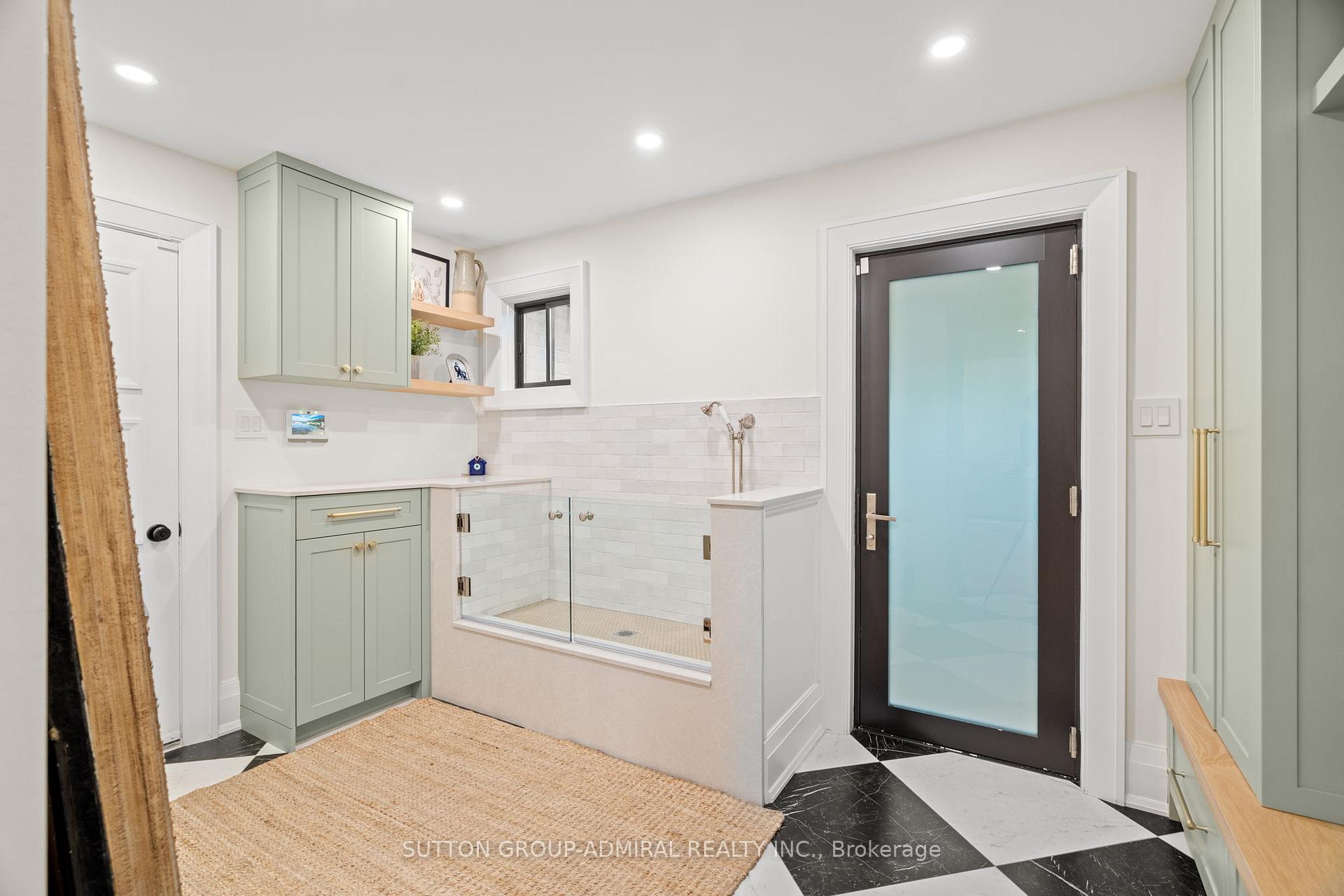 Photo 22 of 46 Munshaw Court, King, Pottageville — HOMEH