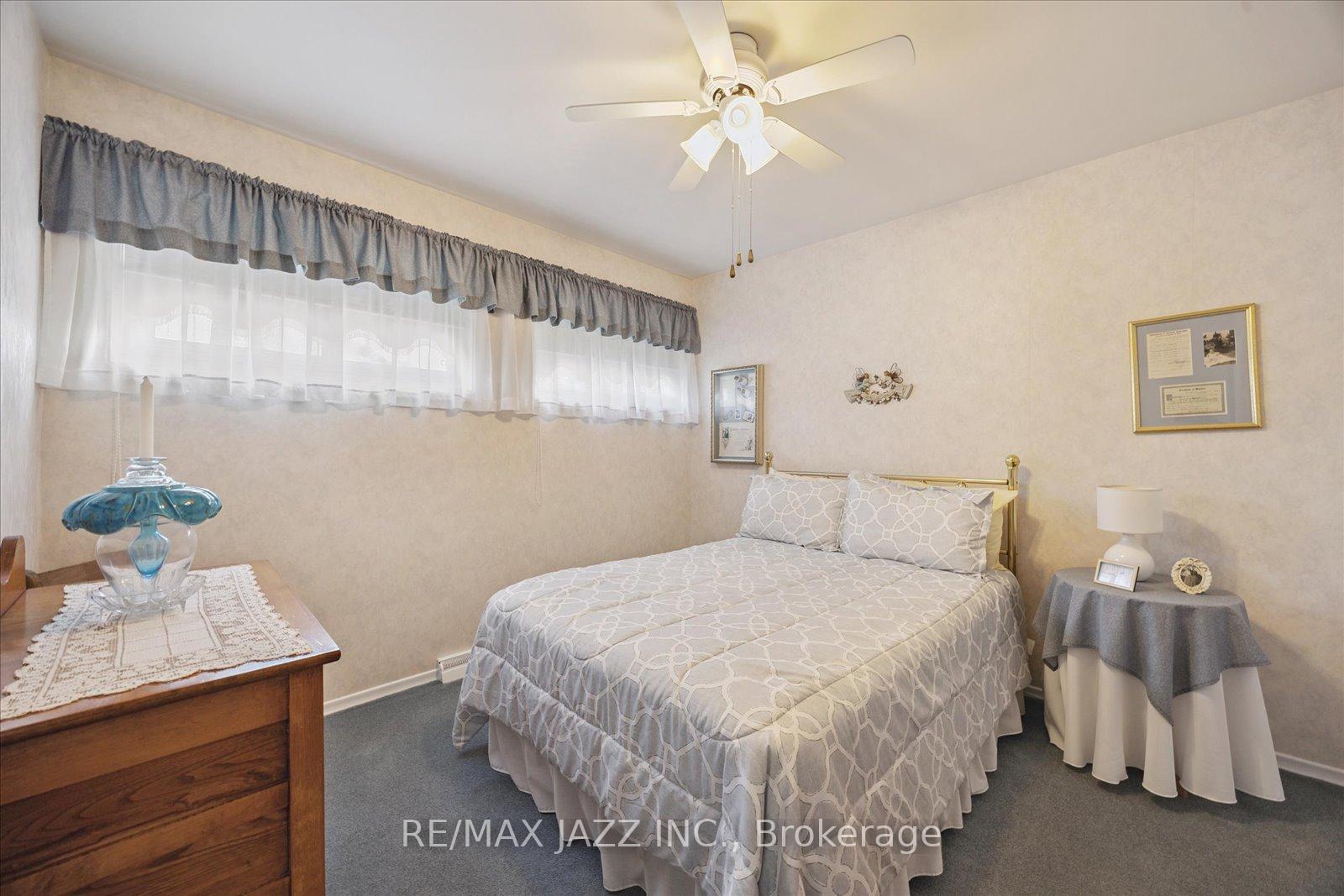 Photo 8 of 606 Gibbons Street, Oshawa, McLaughlin — HOMEH