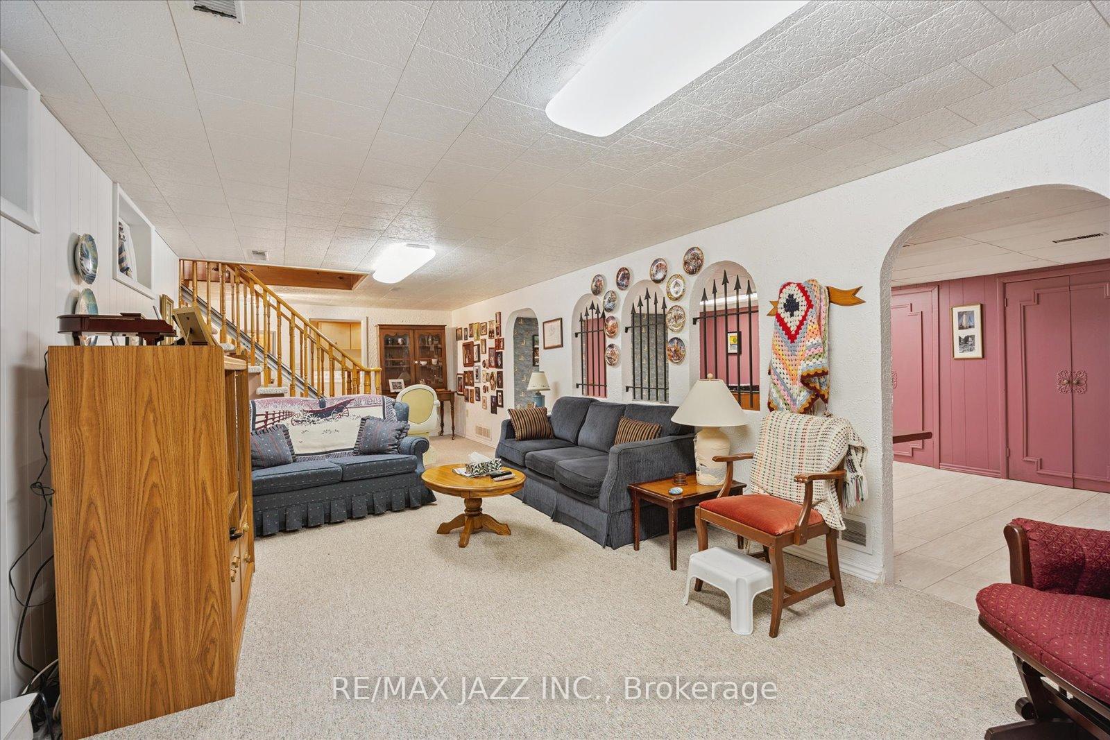 Photo 19 of 606 Gibbons Street, Oshawa, McLaughlin — HOMEH