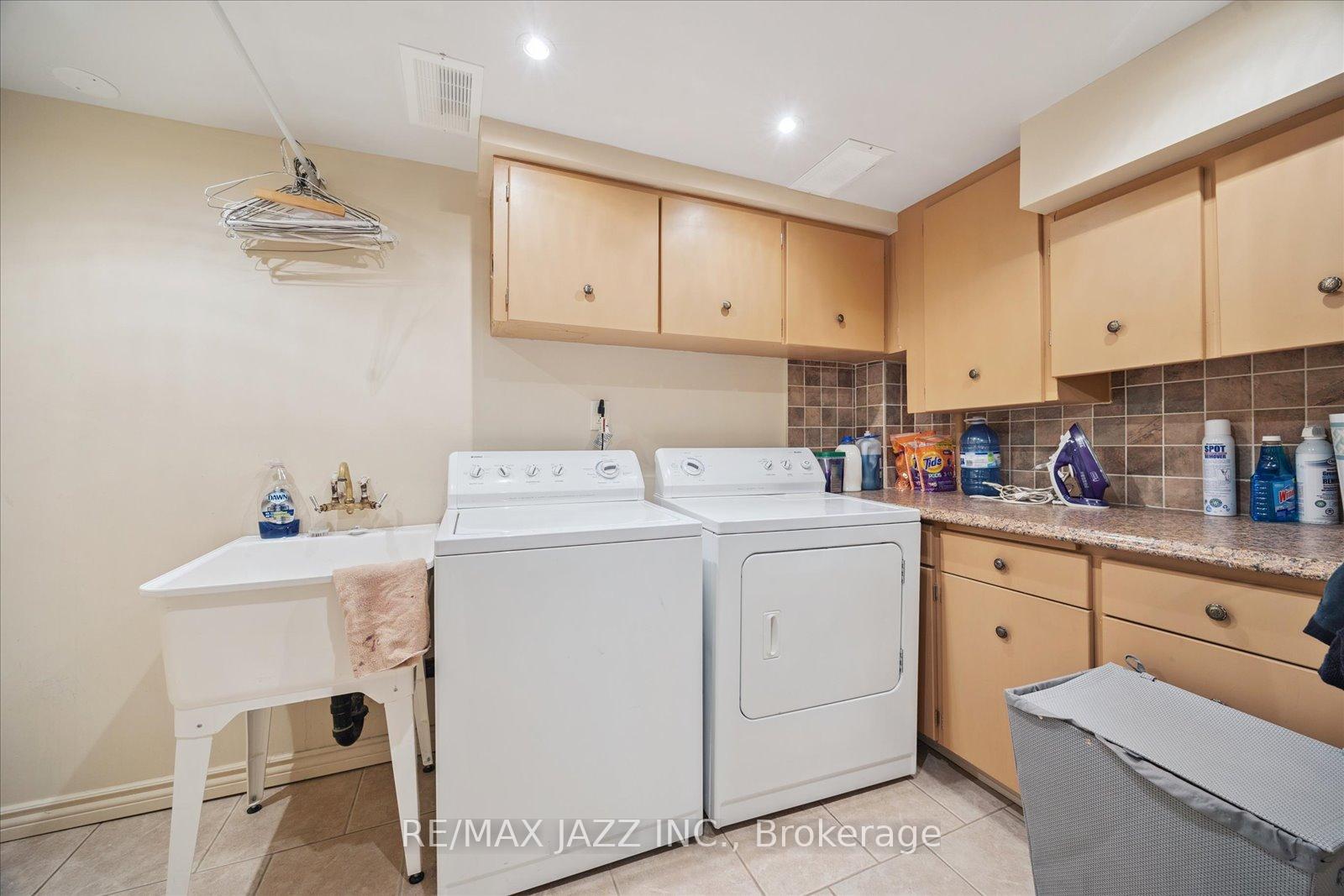 Photo 13 of 606 Gibbons Street, Oshawa, McLaughlin — HOMEH