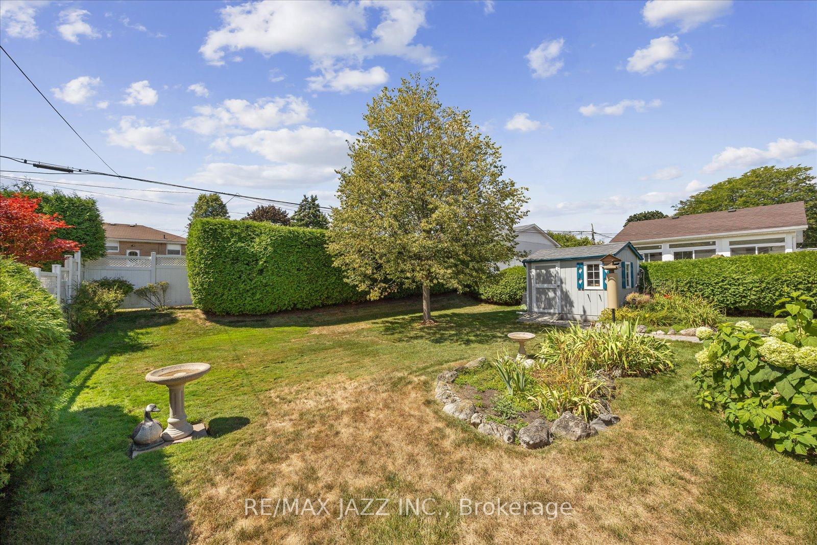 Photo 12 of 606 Gibbons Street, Oshawa, McLaughlin — HOMEH