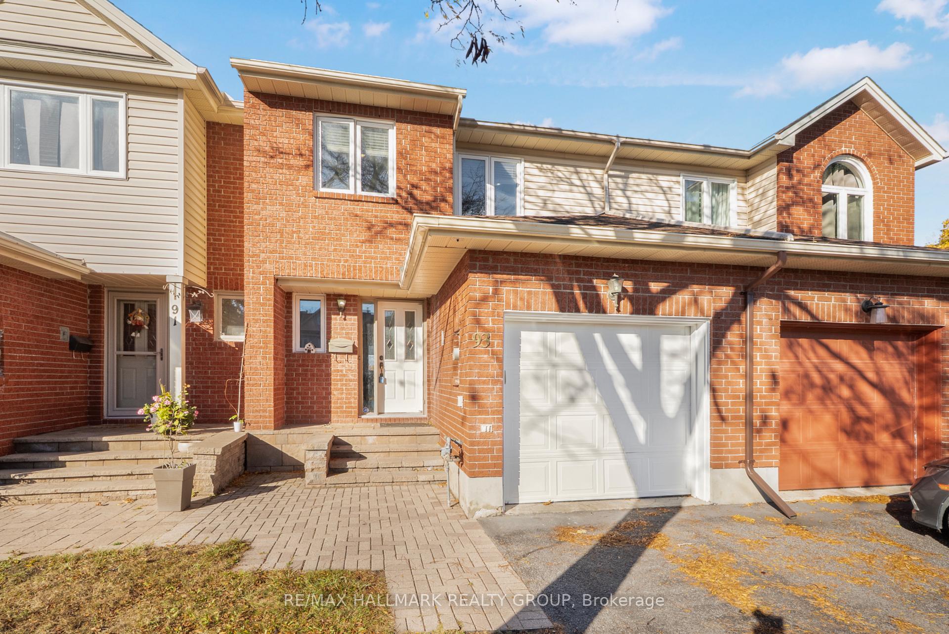 Photo 4 of 93 Cedarock Drive, Ottawa, Kanata - Bridlewood — HOMEH