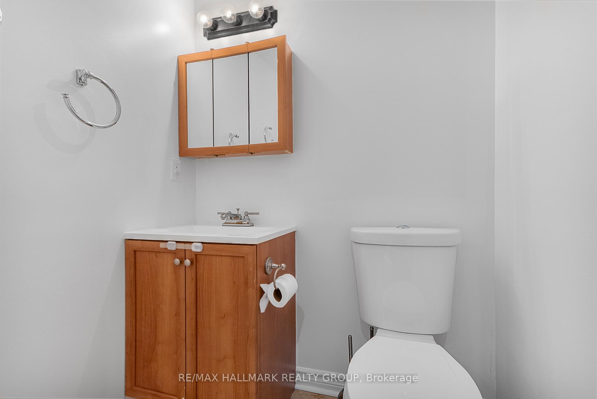 Photo 18 of 93 Cedarock Drive, Ottawa, Kanata - Bridlewood — HOMEH