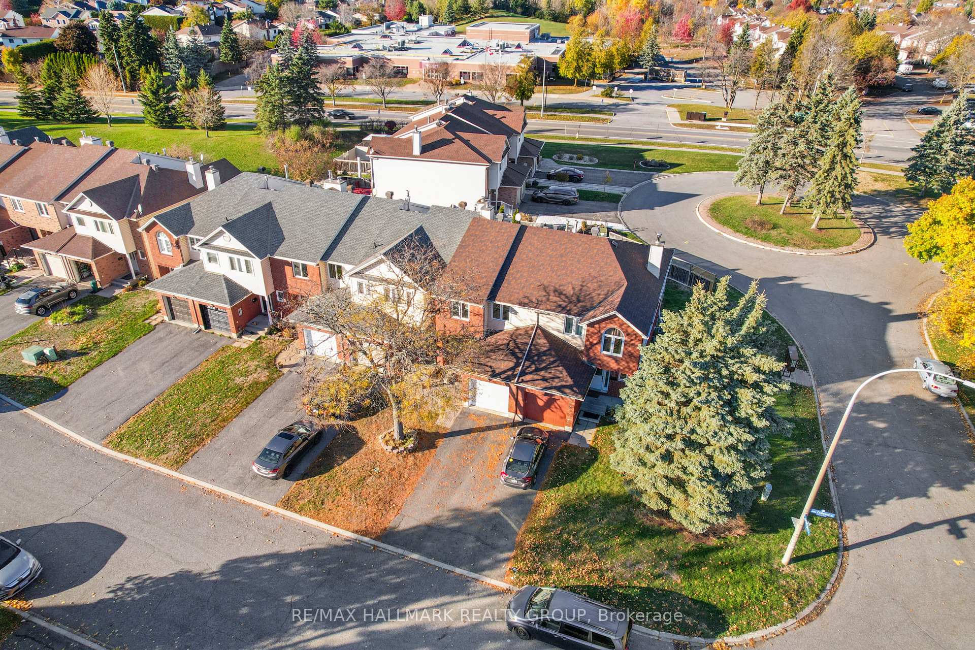 Photo 32 of 93 Cedarock Drive, Ottawa, Kanata - Bridlewood — HOMEH