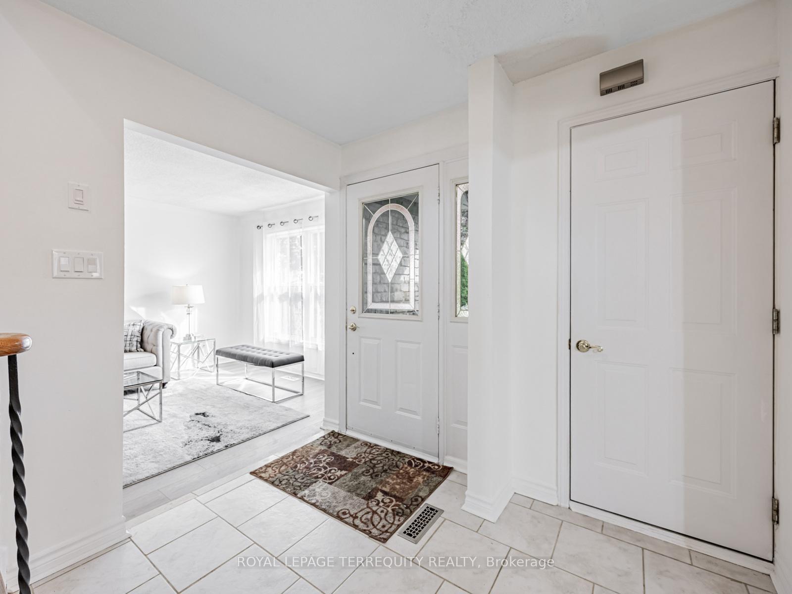 Photo 2 of 1858 Shadybrook Drive, Pickering, Amberlea — HOMEH