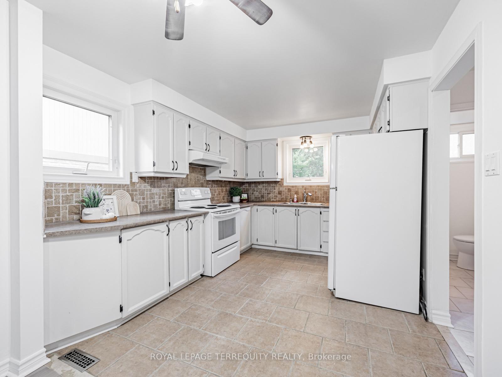 Photo 10 of 1858 Shadybrook Drive, Pickering, Amberlea — HOMEH