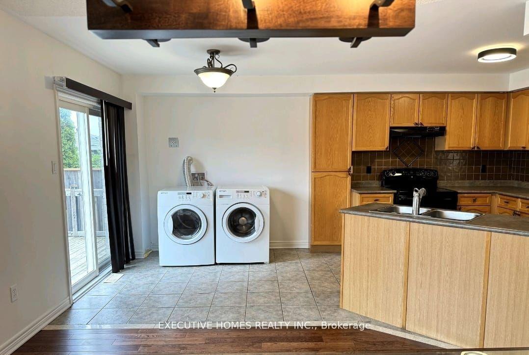 Photo 10 of 179 Cunningham Drive, Barrie, Ardagh — HOMEH
