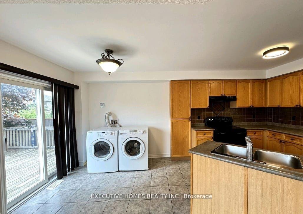 Photo 4 of 179 Cunningham Drive, Barrie, Ardagh — HOMEH