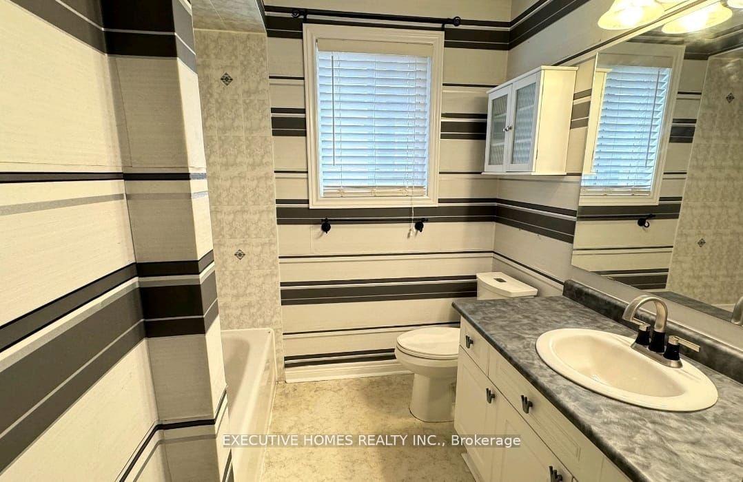Photo 12 of 179 Cunningham Drive, Barrie, Ardagh — HOMEH