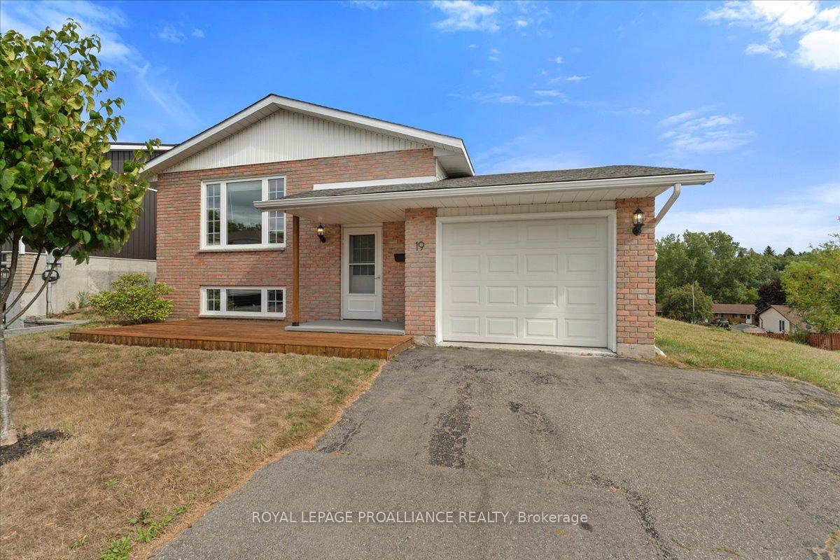 Photo 1 of 19 Fleming Road, Quinte West, Trenton Ward — HOMEH