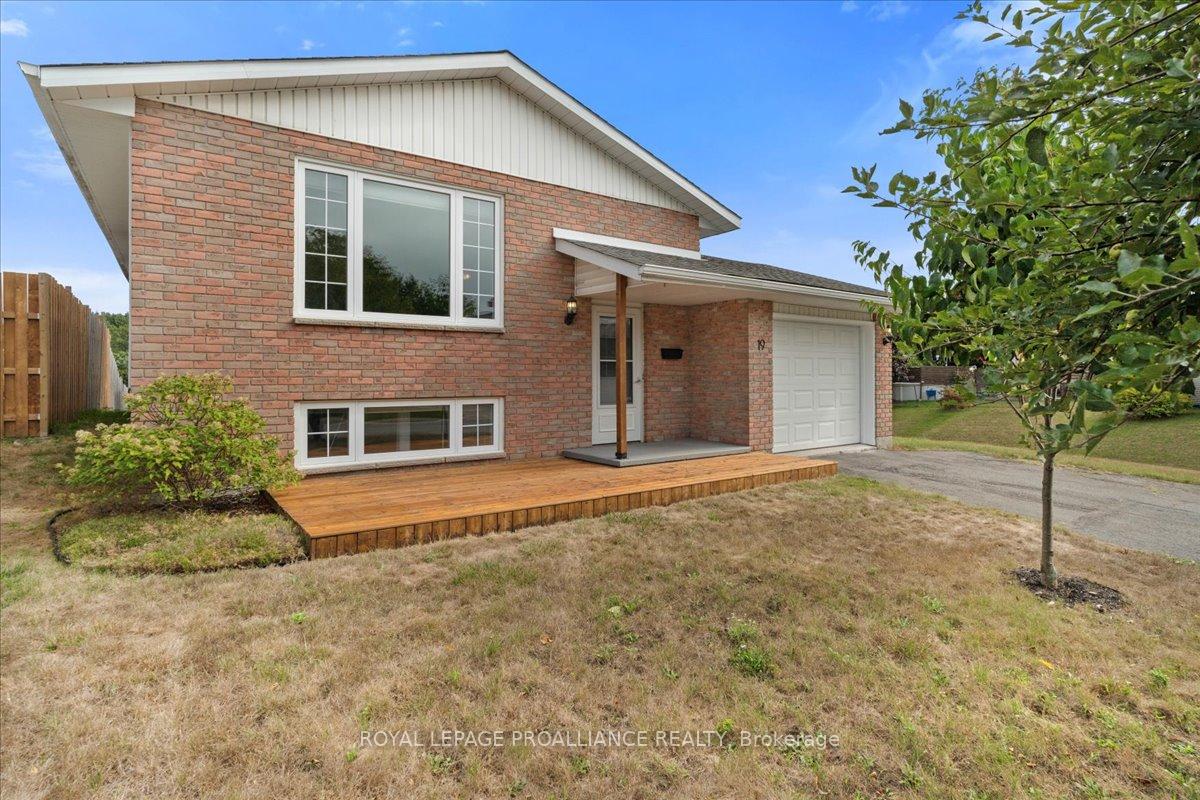 Photo 8 of 19 Fleming Road, Quinte West, Trenton Ward — HOMEH