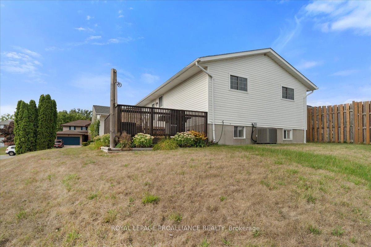 Photo 36 of 19 Fleming Road, Quinte West, Trenton Ward — HOMEH