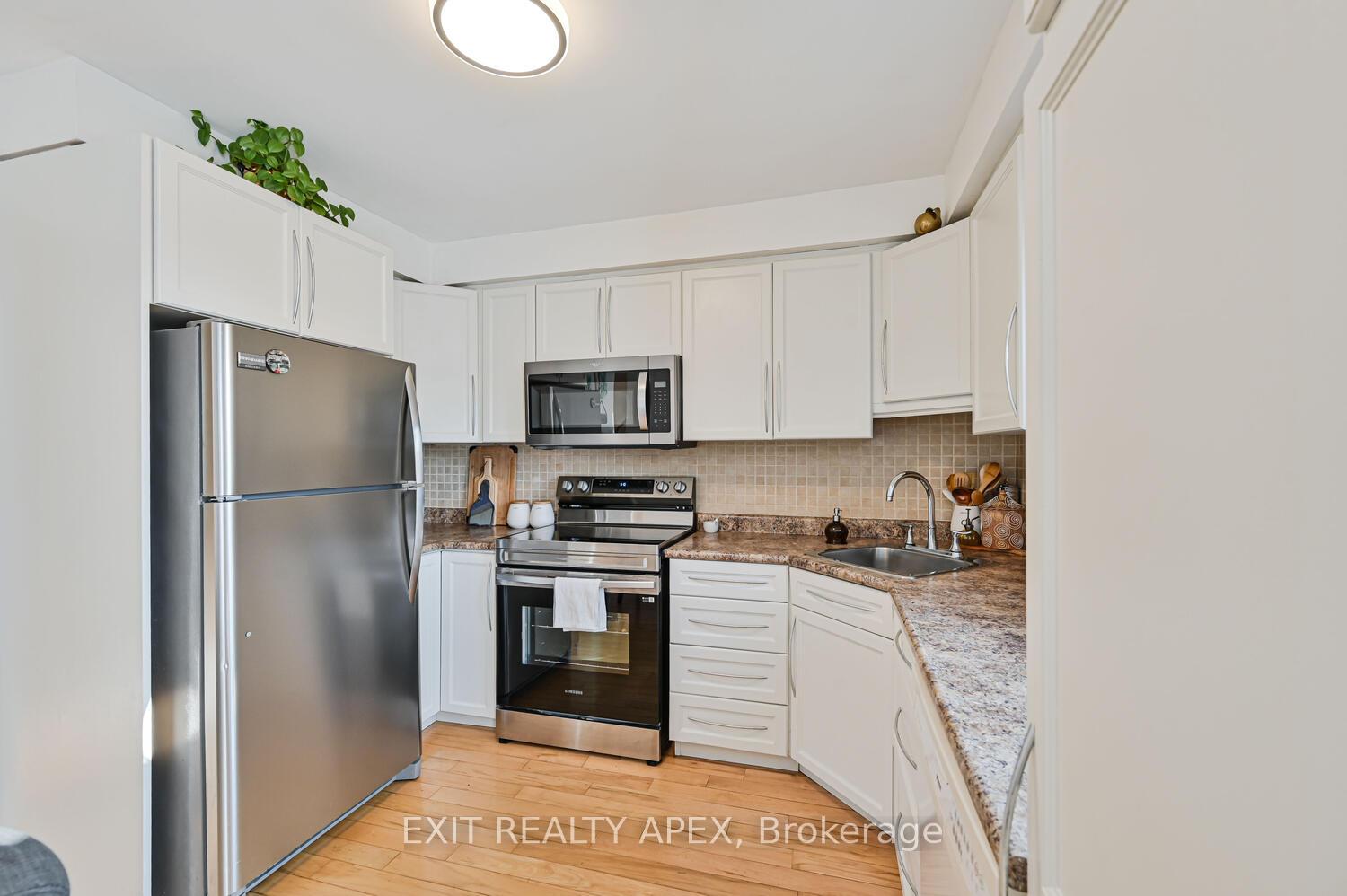 Photo 5 of 138 Heydon Avenue E, New Tecumseth, Alliston — HOMEH