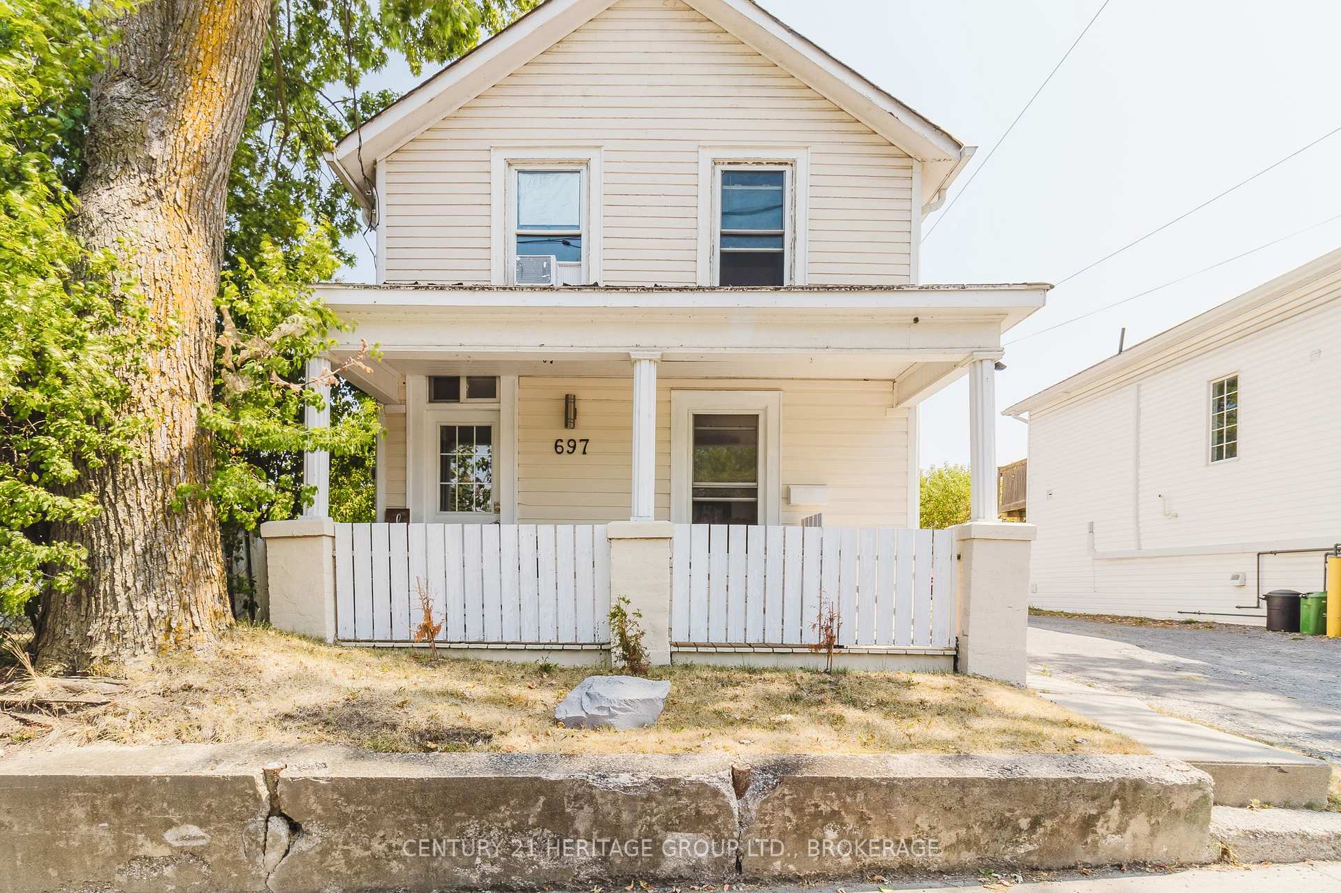 Photo 42 of 697 Montreal Street, Kingston, East of Sir John A. Blvd — HOMEH