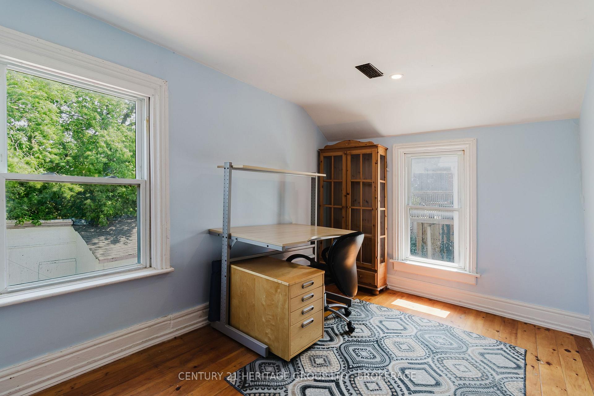 Photo 38 of 697 Montreal Street, Kingston, East of Sir John A. Blvd — HOMEH