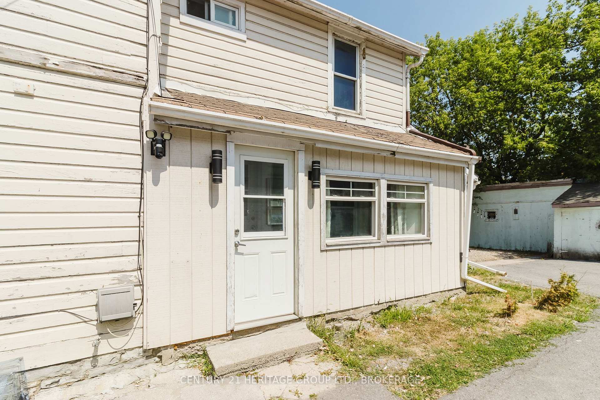 Photo 34 of 697 Montreal Street, Kingston, East of Sir John A. Blvd — HOMEH