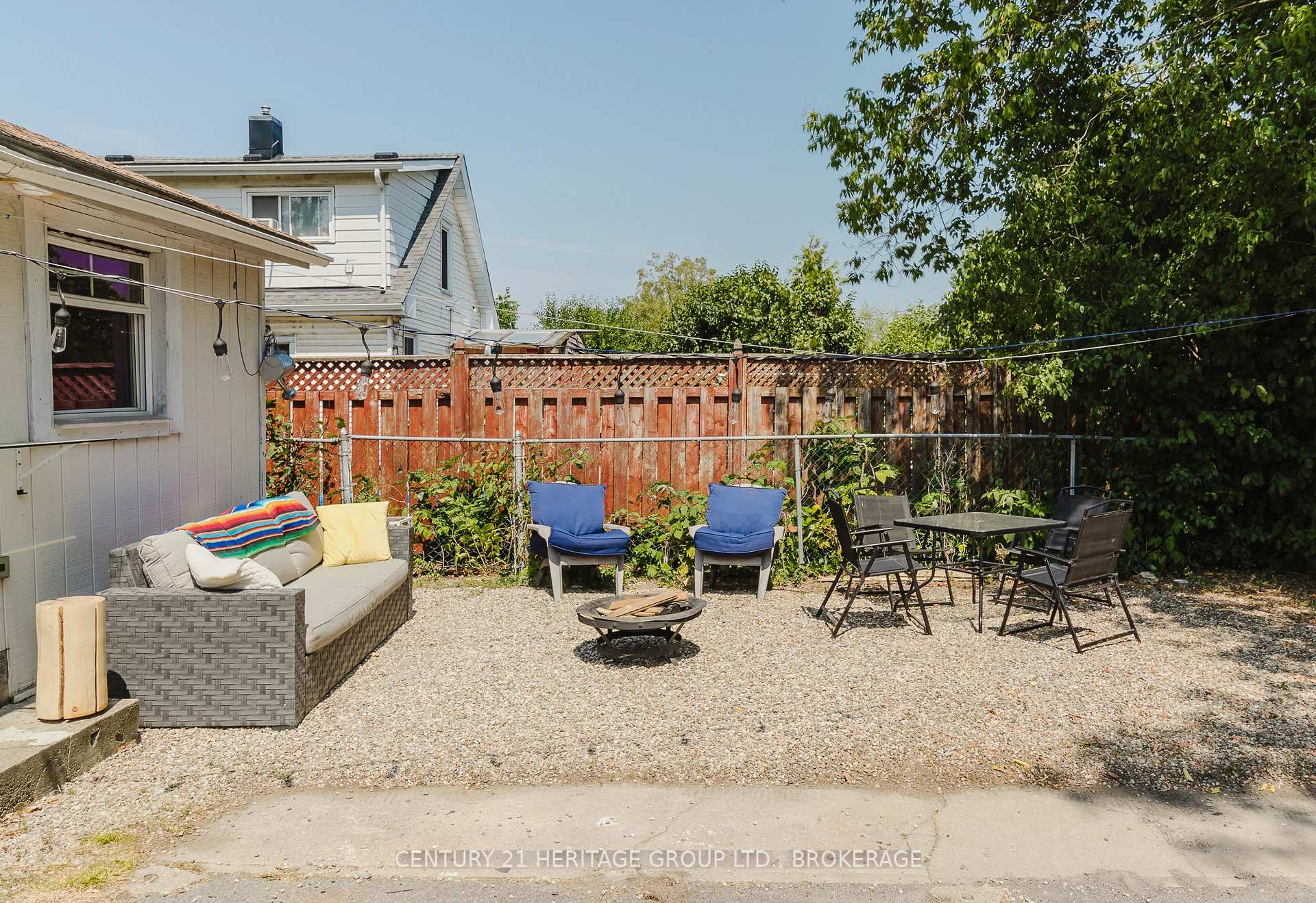 Photo 36 of 697 Montreal Street, Kingston, East of Sir John A. Blvd — HOMEH