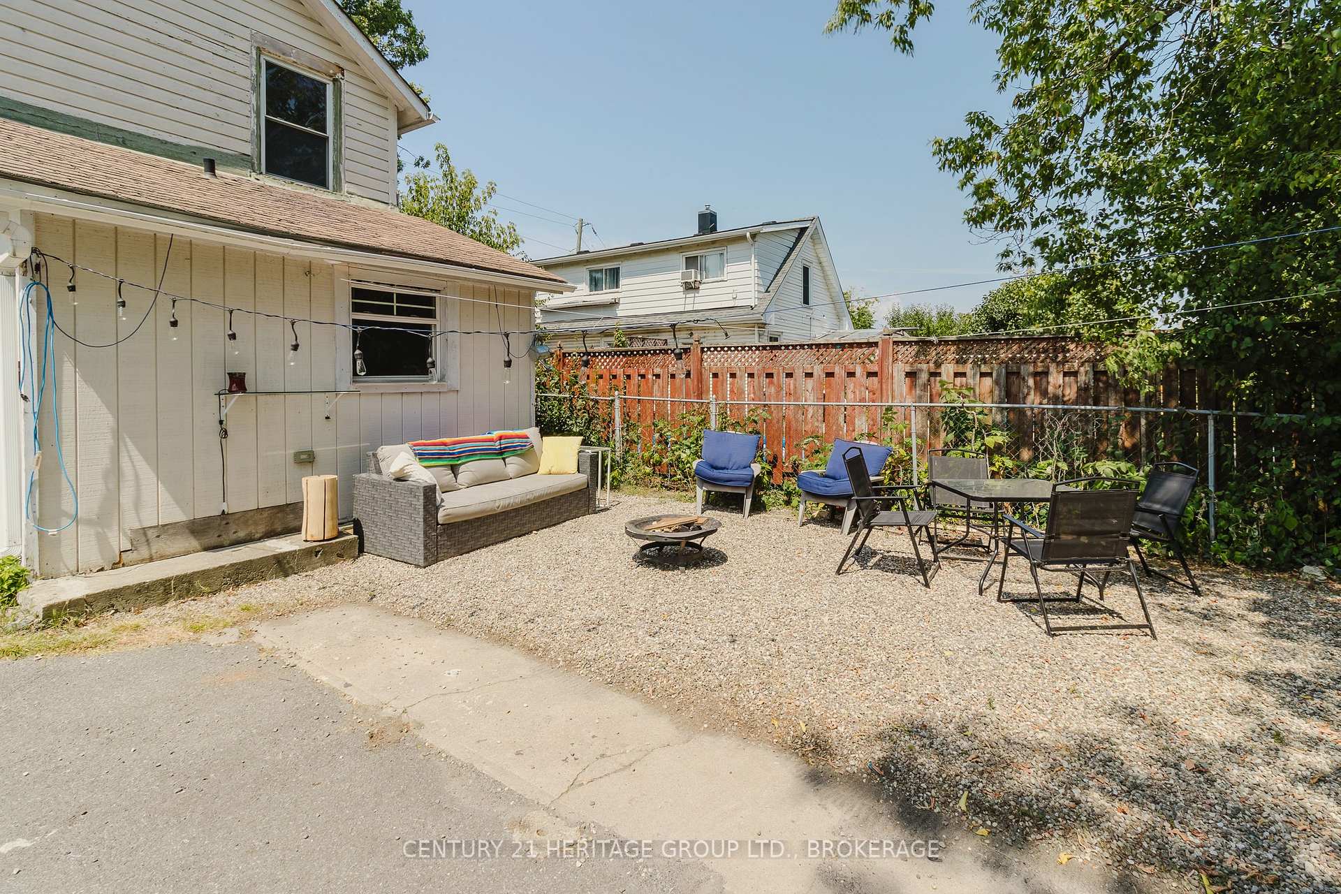 Photo 48 of 697 Montreal Street, Kingston, East of Sir John A. Blvd — HOMEH