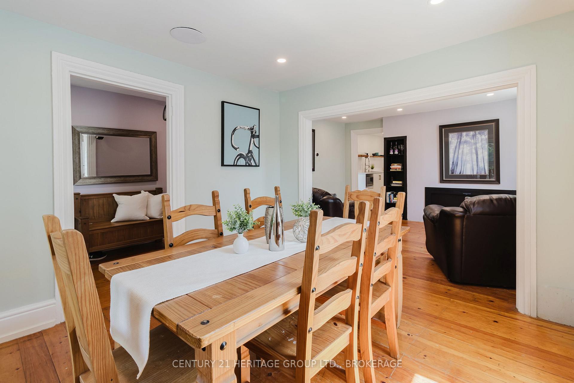 Photo 49 of 697 Montreal Street, Kingston, East of Sir John A. Blvd — HOMEH