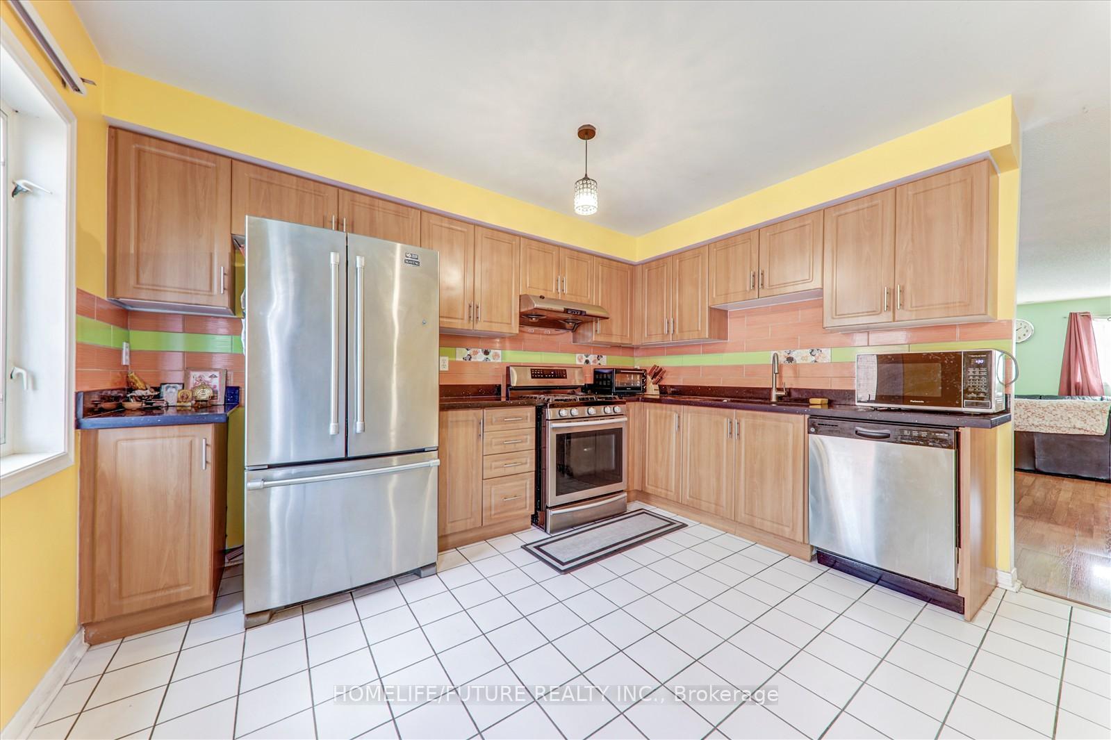 Photo 12 of 6 Guillet Street, Toronto, O'Connor-Parkview — HOMEH
