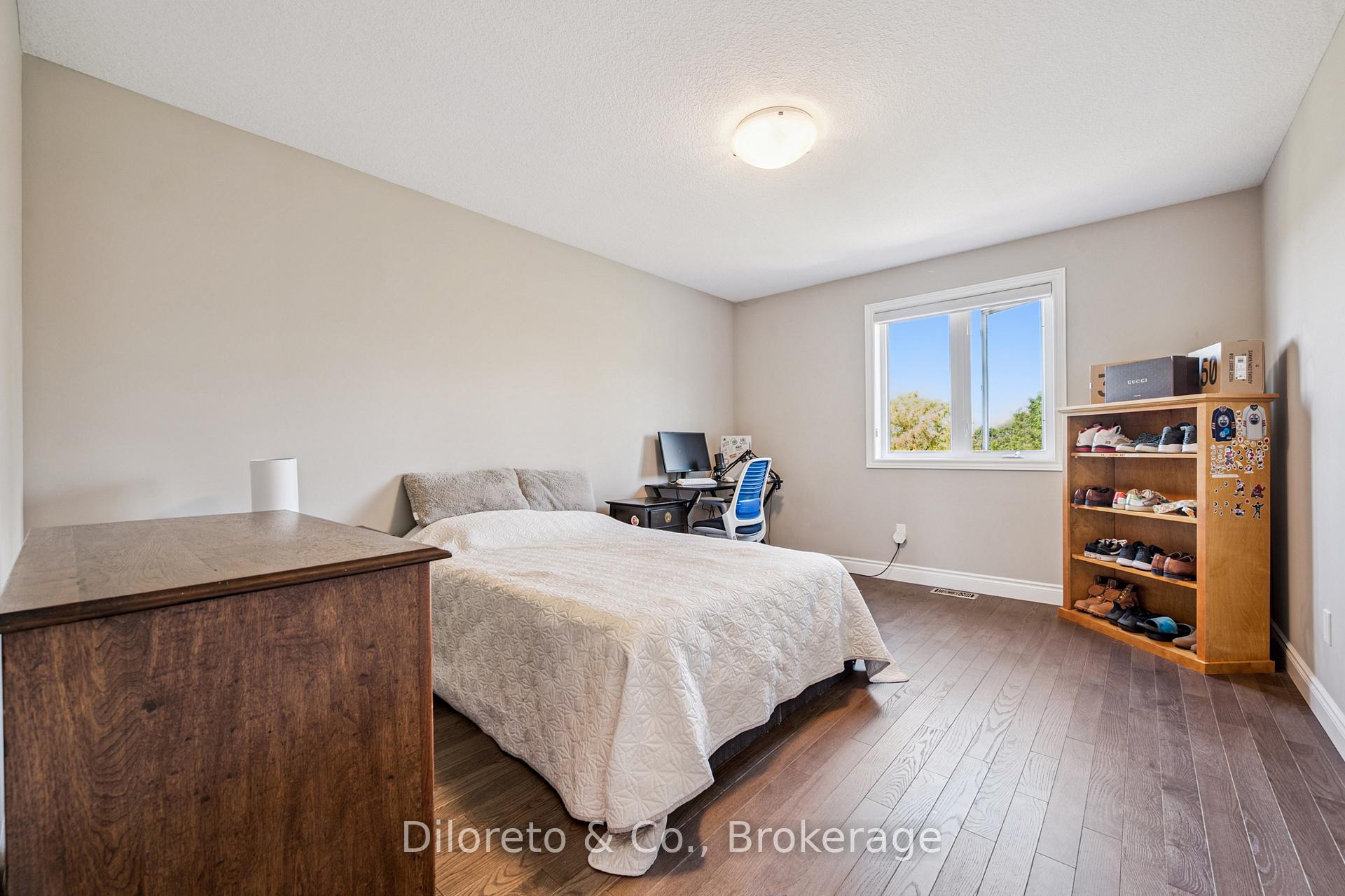 Photo 12 of 18 McIntyre Court, Guelph, Pineridge/Westminster Woods — HOMEH
